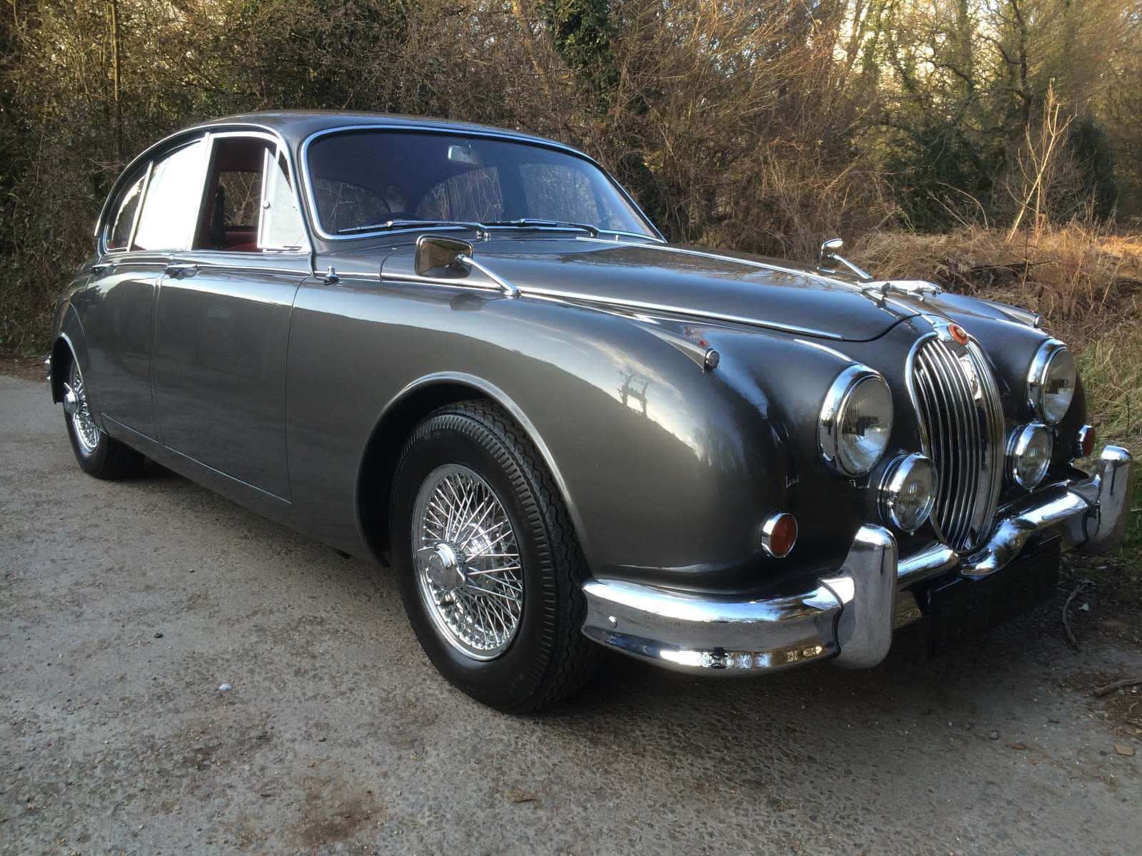 Vintage Jaguar Mark 2 In Pristine Condition Wallpaper