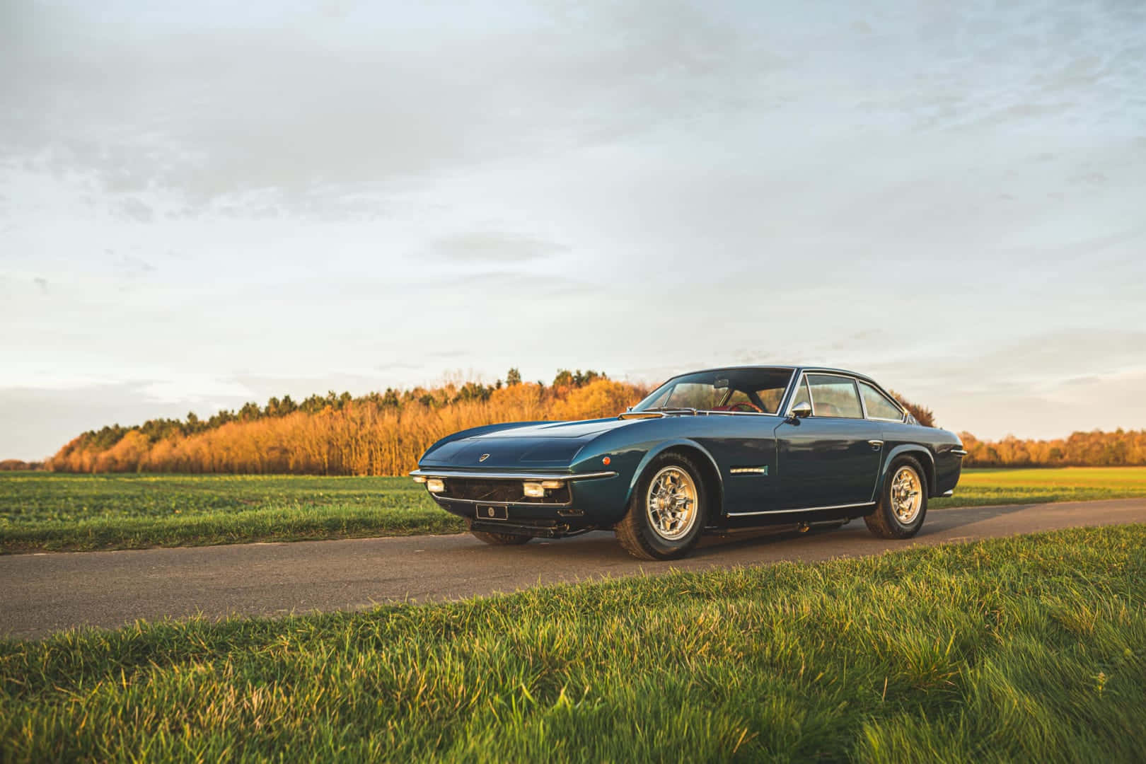 Vintage Lamborghini Islero Platteland Achtergrond