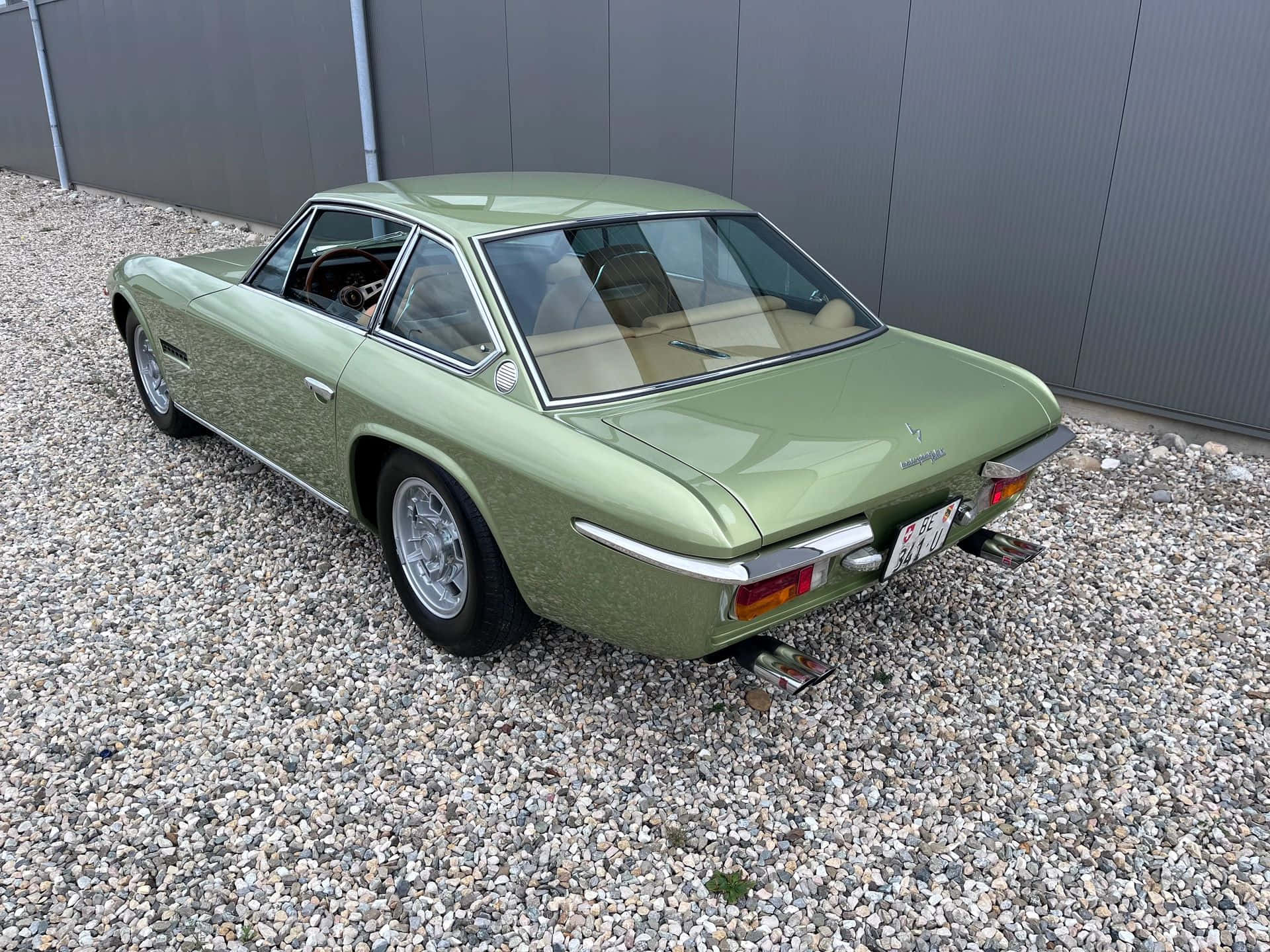 Vintage Lamborghini Islero Groene Zijaanzicht Achtergrond