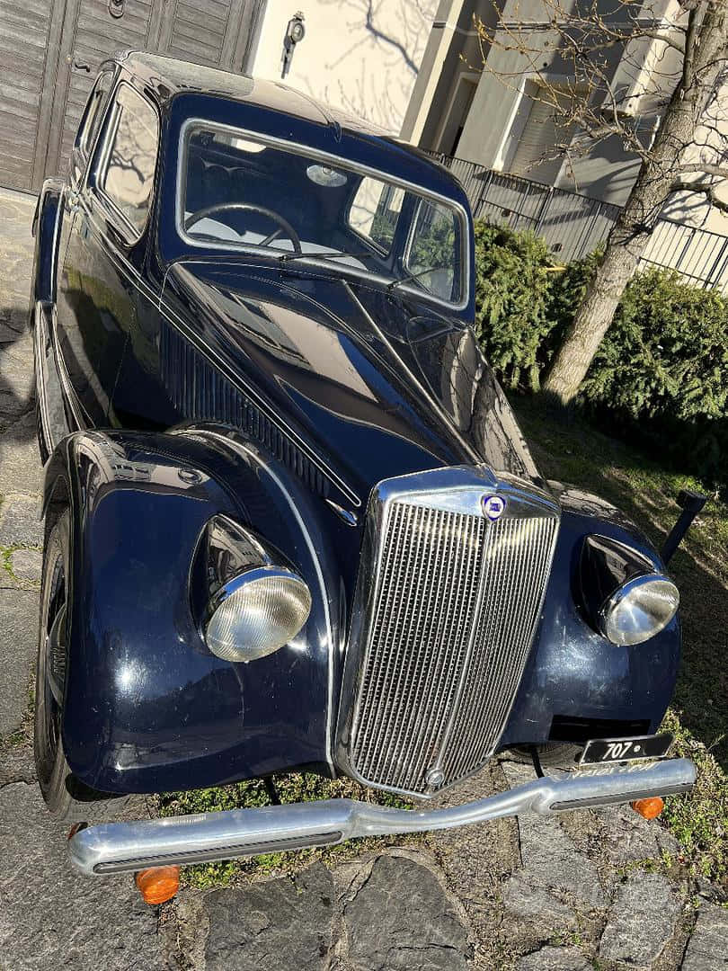 Vintage Lancia Aprilia Geparkeerd Buiten Achtergrond