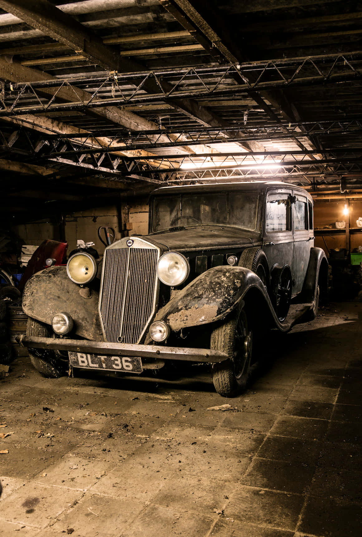 Vintage Lancia Aprilia In Garage Achtergrond