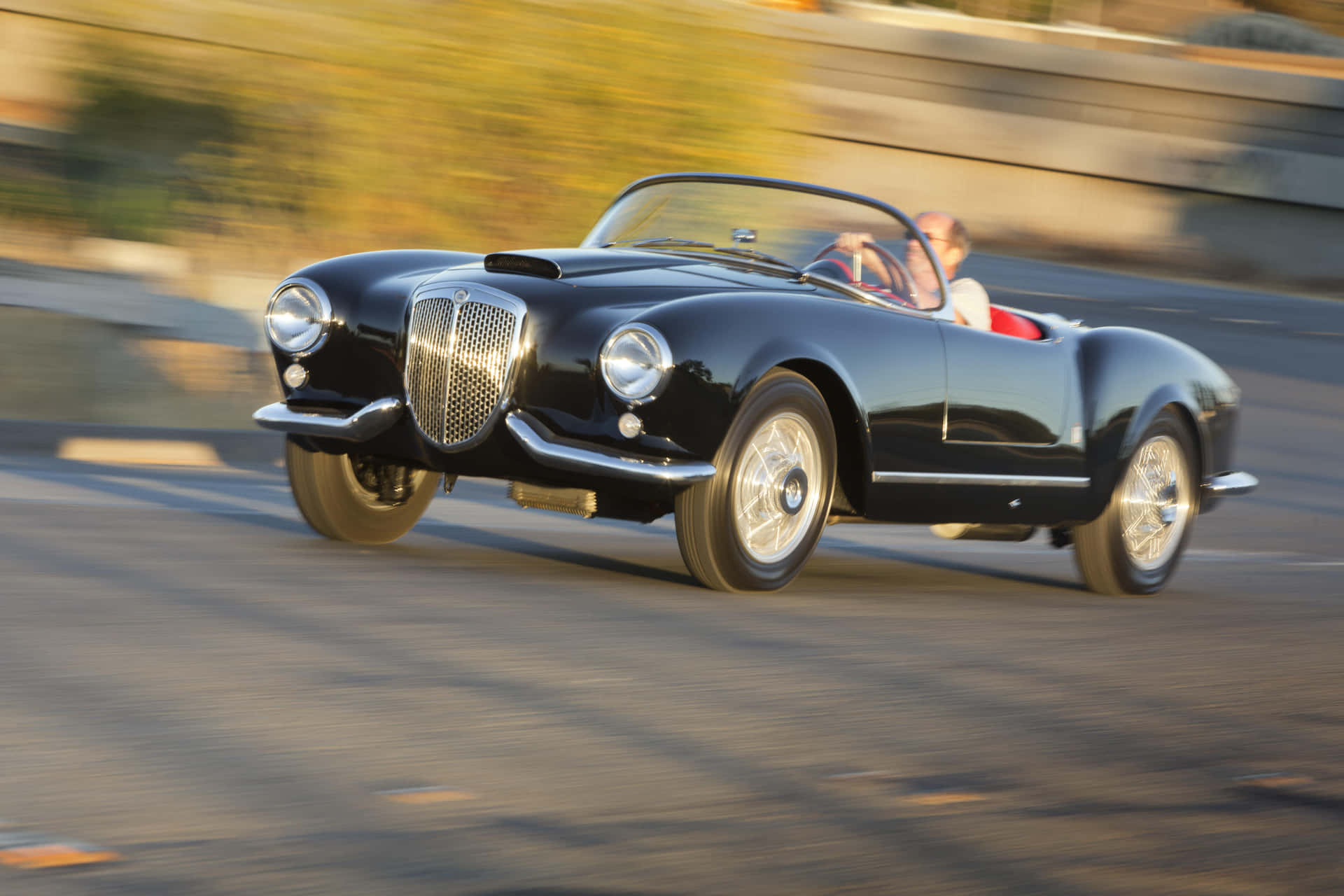 Vintage Lancia Aurelia B24 Cabriolet I Bevegelse Bakgrunnsbildet