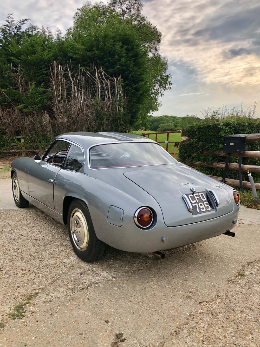 Vintage Lancia Flaminia Coupe Geparkeerd Buiten Achtergrond