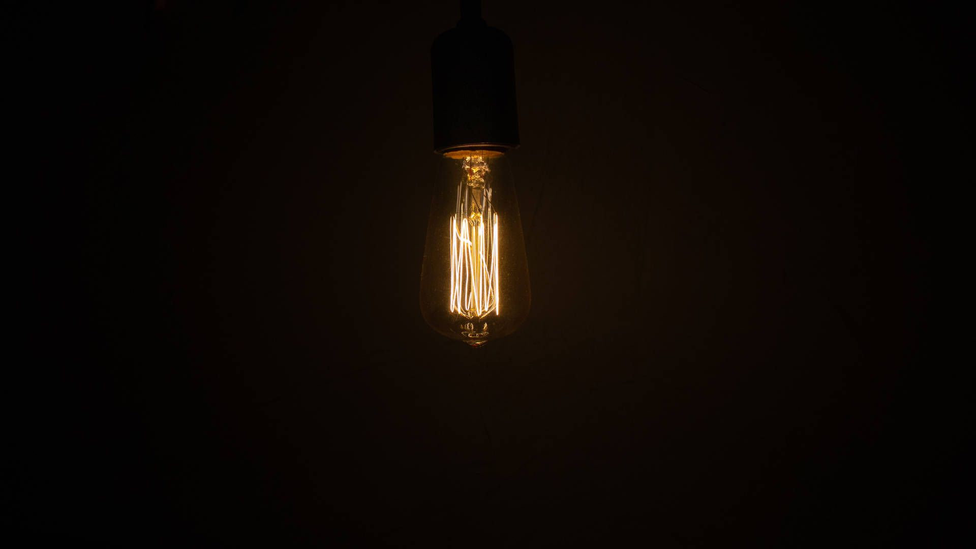 A vintage light bulb to help you dim the lights with style. Wallpaper