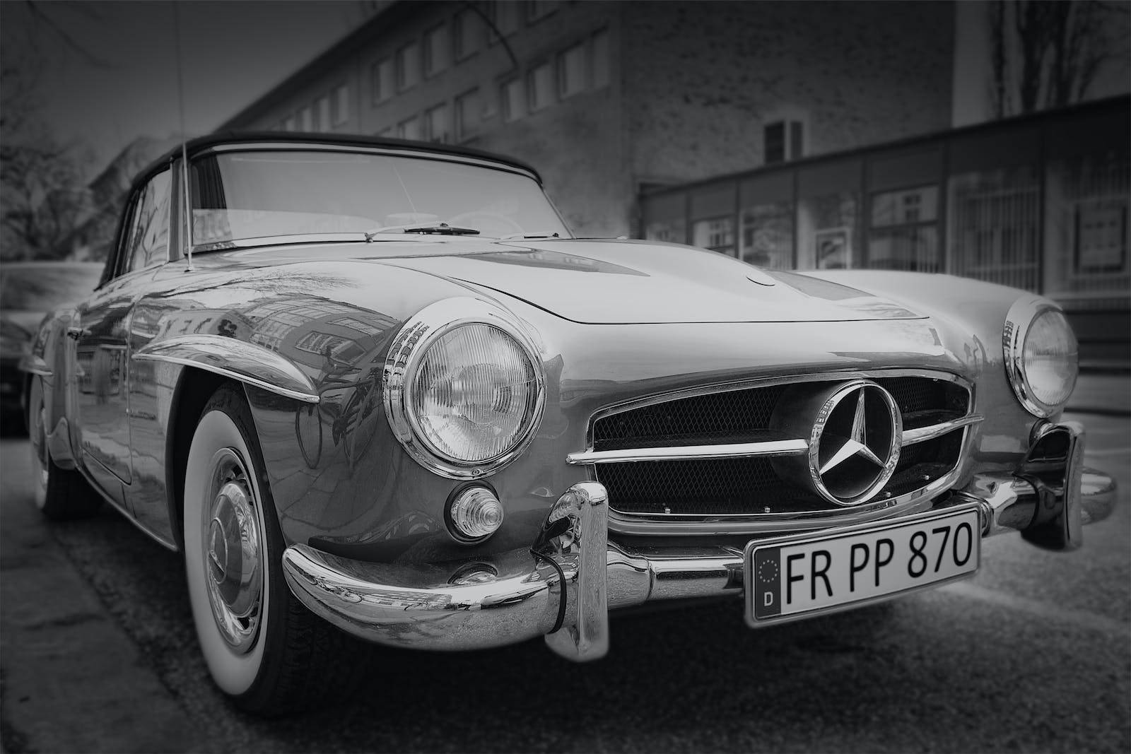 Vintage Mercedes Benz Roadster design oppustet baggrund. Wallpaper