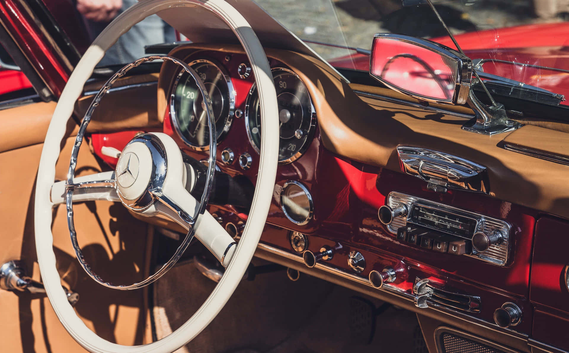 Vintage Mercedes Steering Wheeland Dashboard Wallpaper