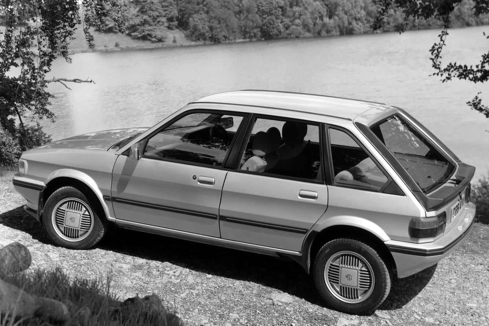 Vintage Mg Maestro In Impeccable Condition Wallpaper