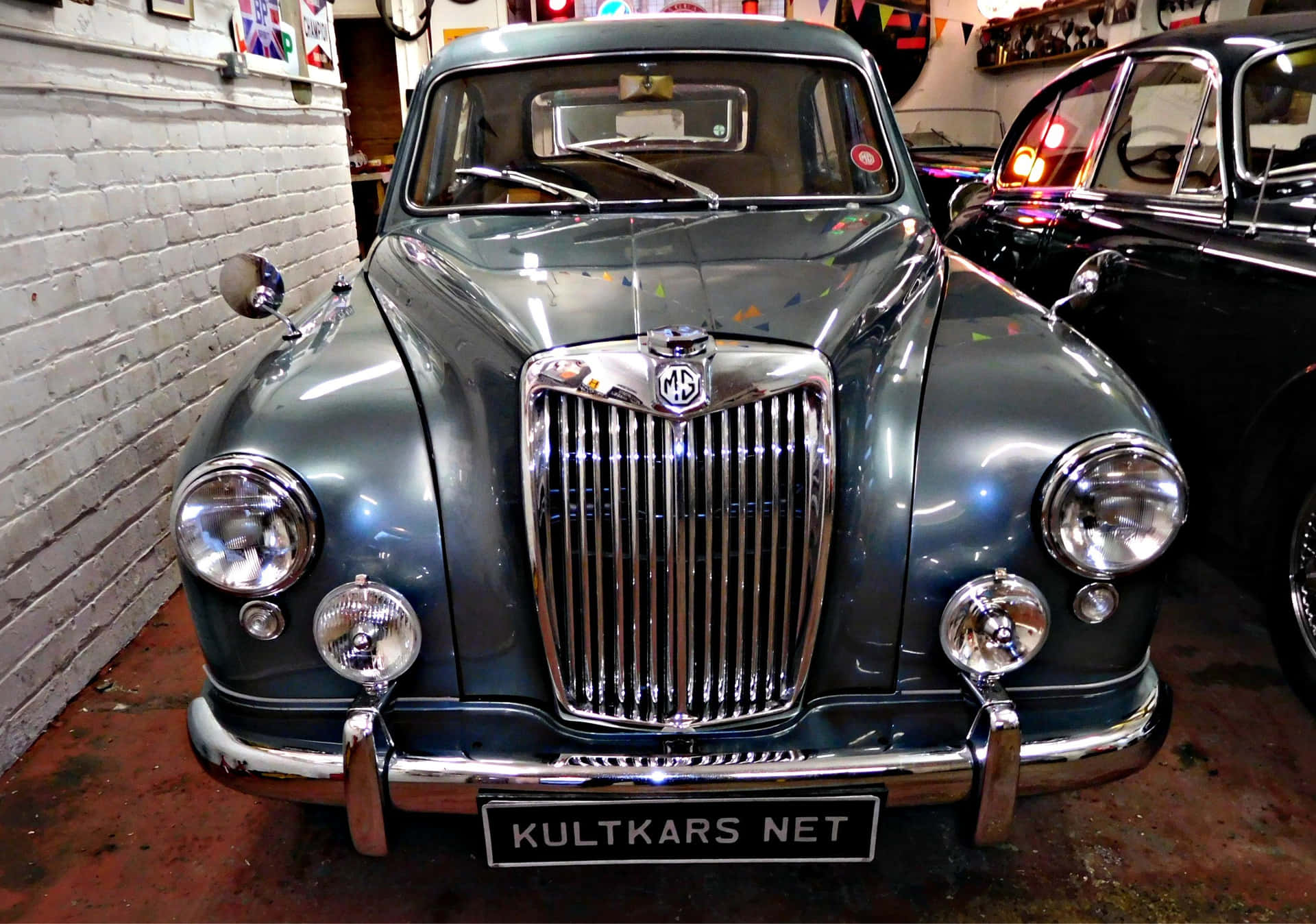 Vintage Mg Magnette In Pristine Condition Wallpaper