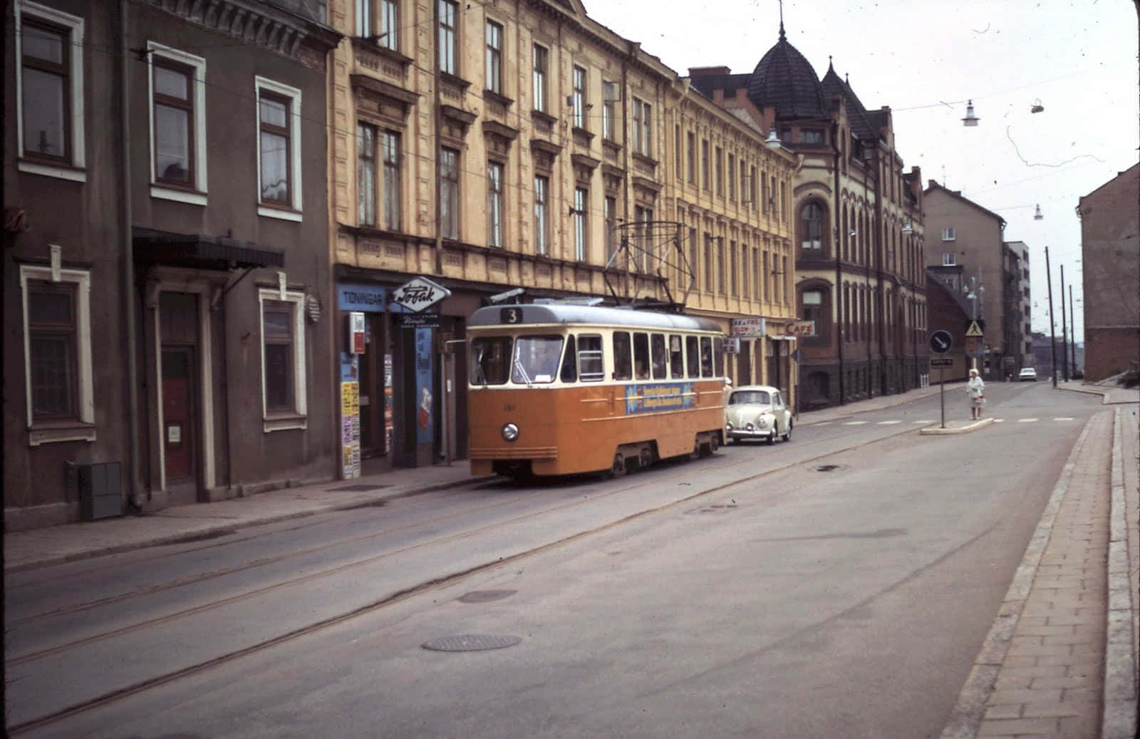 Vintage Norrkoping Tram Street Scene Wallpaper