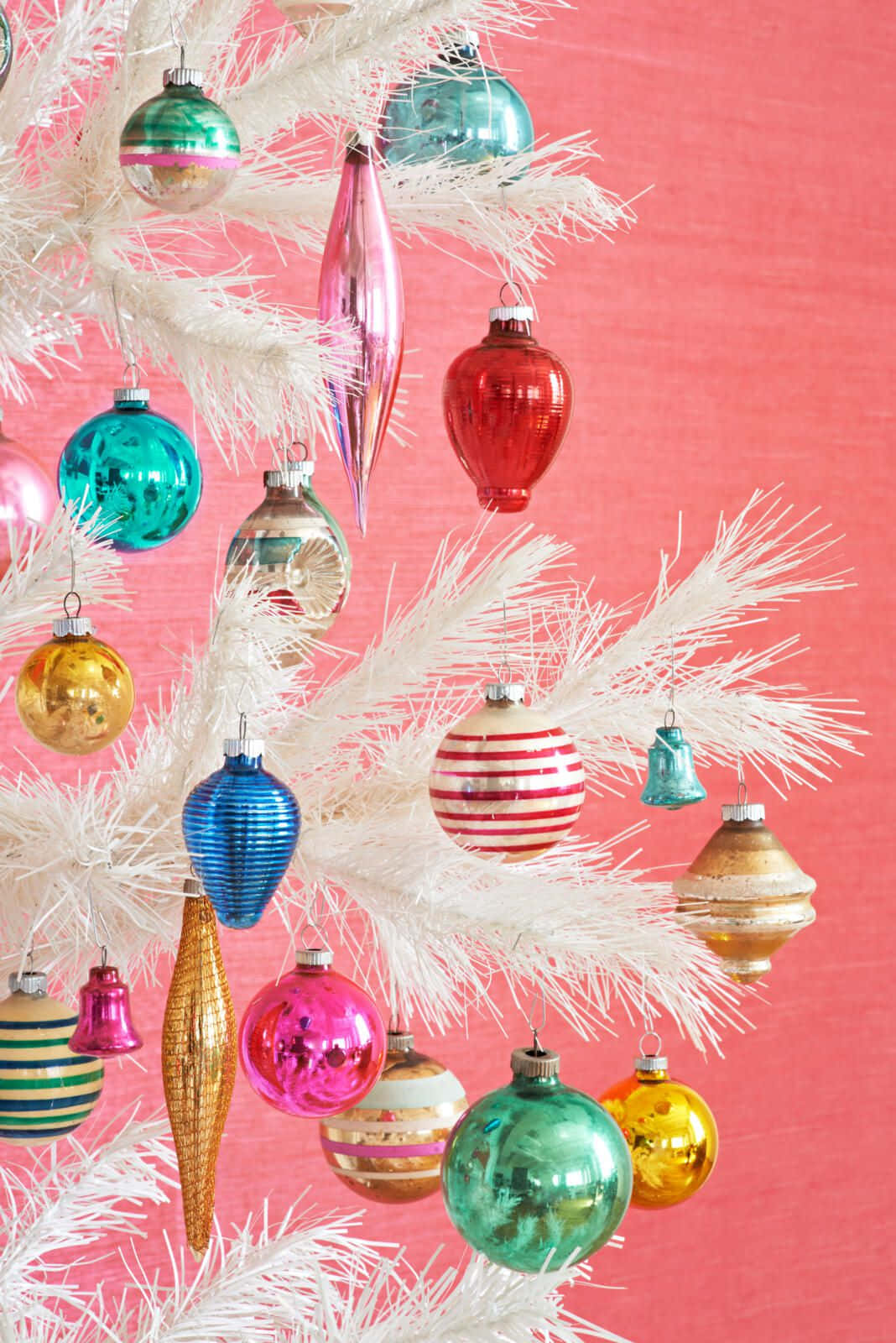 Vintage Pink Christmas Ornaments Wallpaper