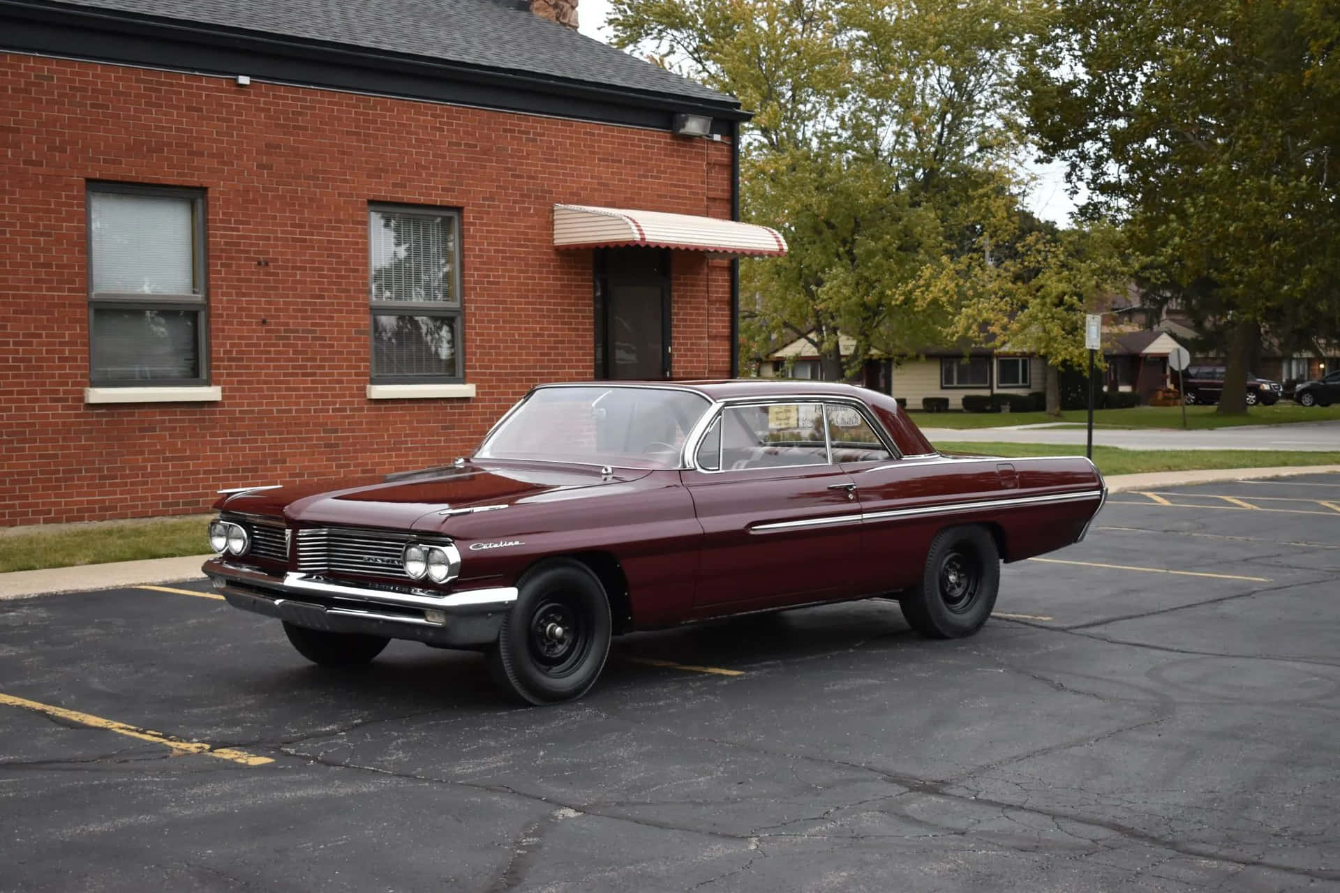 Vintage Pontiac Catalina In Pristine Condition Wallpaper