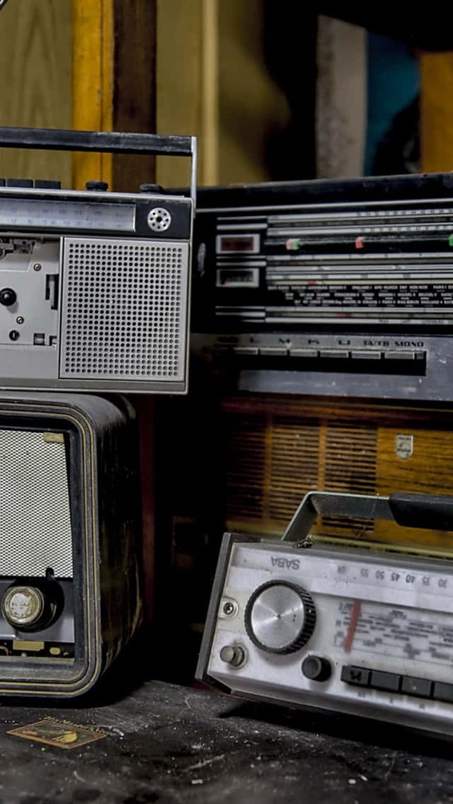Vintage Radio Receivers And Recorders Background