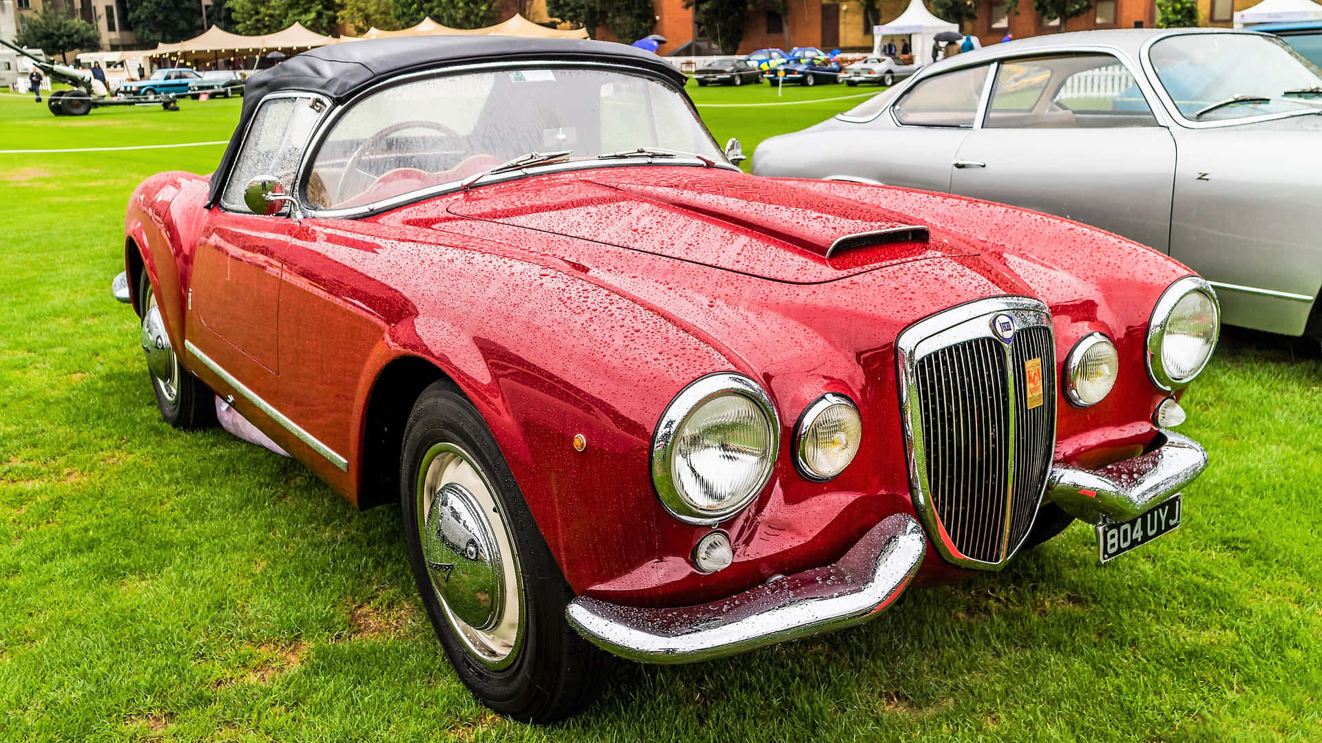 Vintage Punainen Lancia Aurelia Avomalli Taustakuva