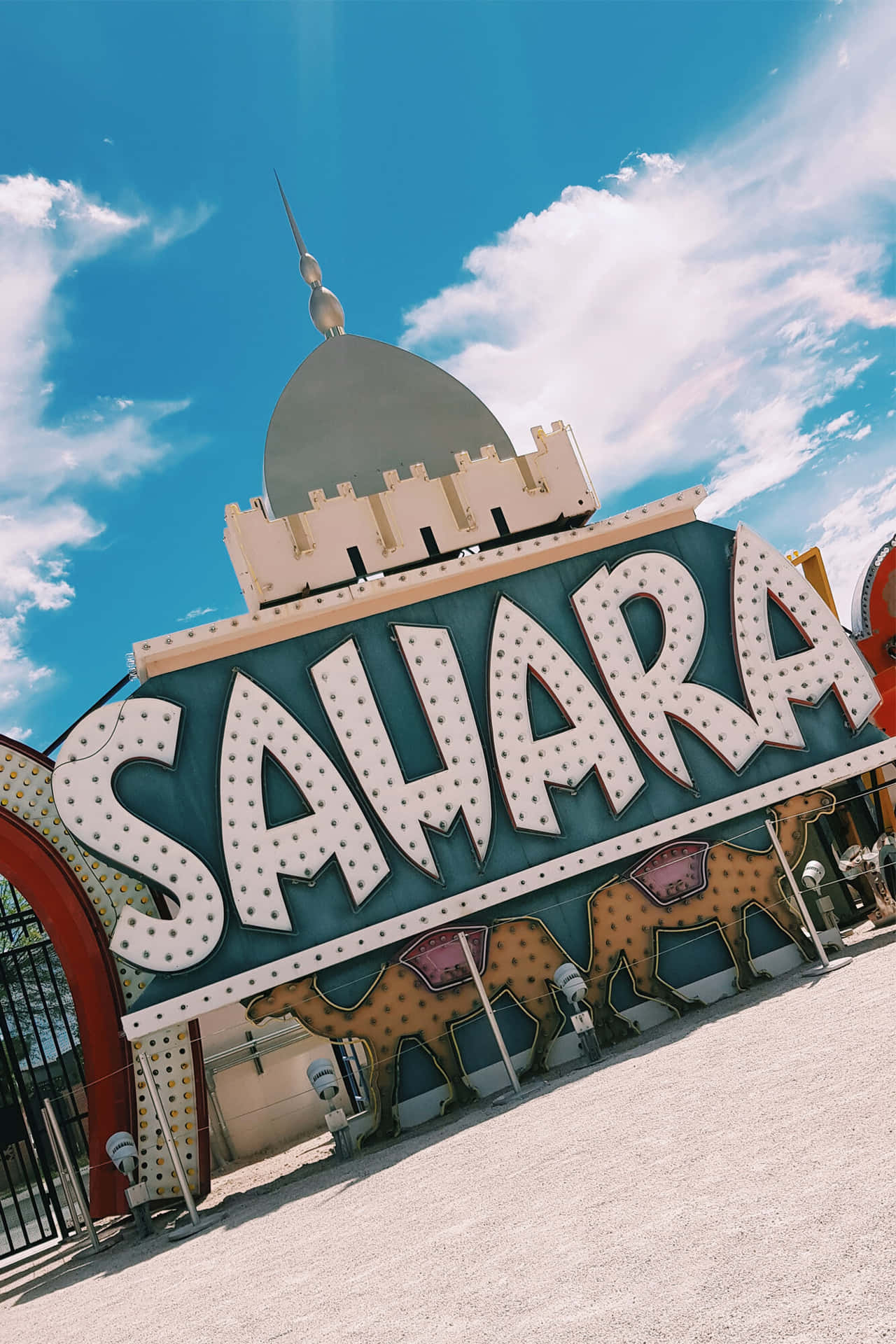 Vintage Sahara Neon Sign Wallpaper