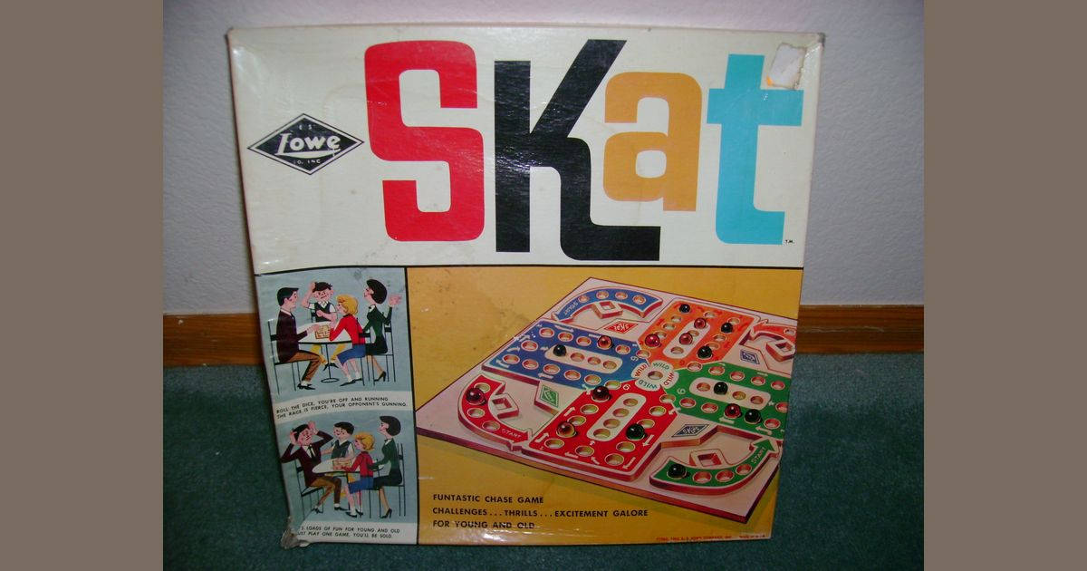 Vintage Skat Board Game Box Wallpaper