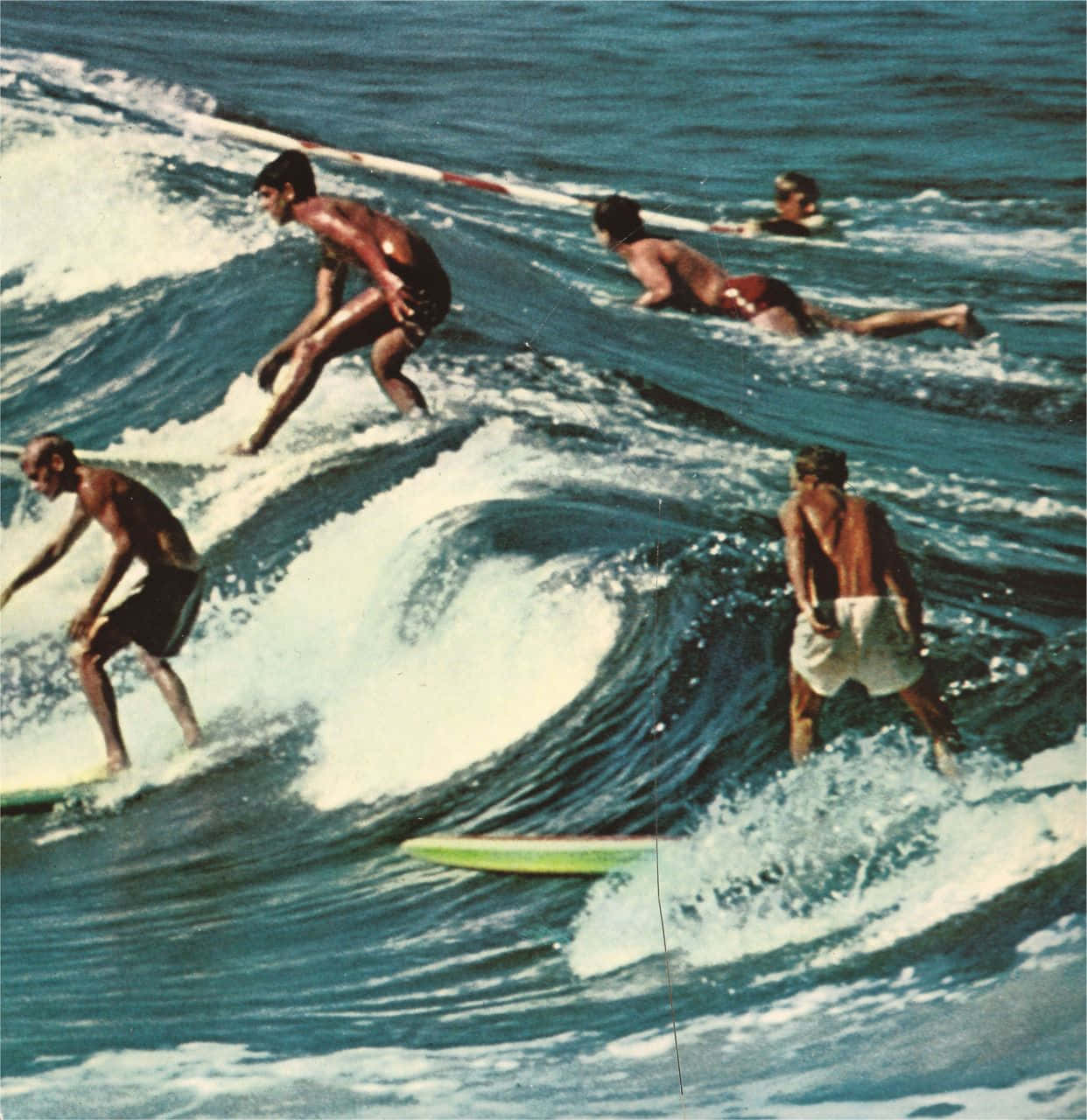 Amazing Vintage Surf Session On Big Waves Wallpaper