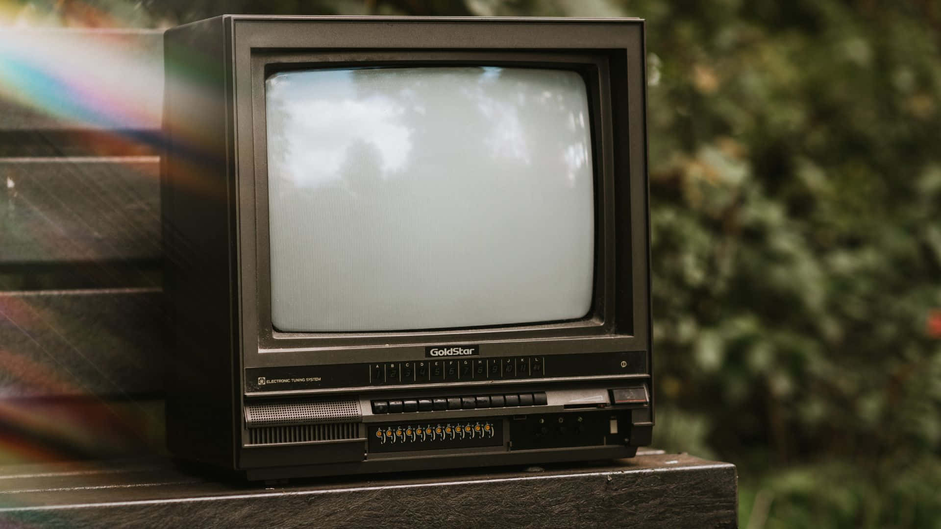 Vintage Televisions In A Row Wallpaper