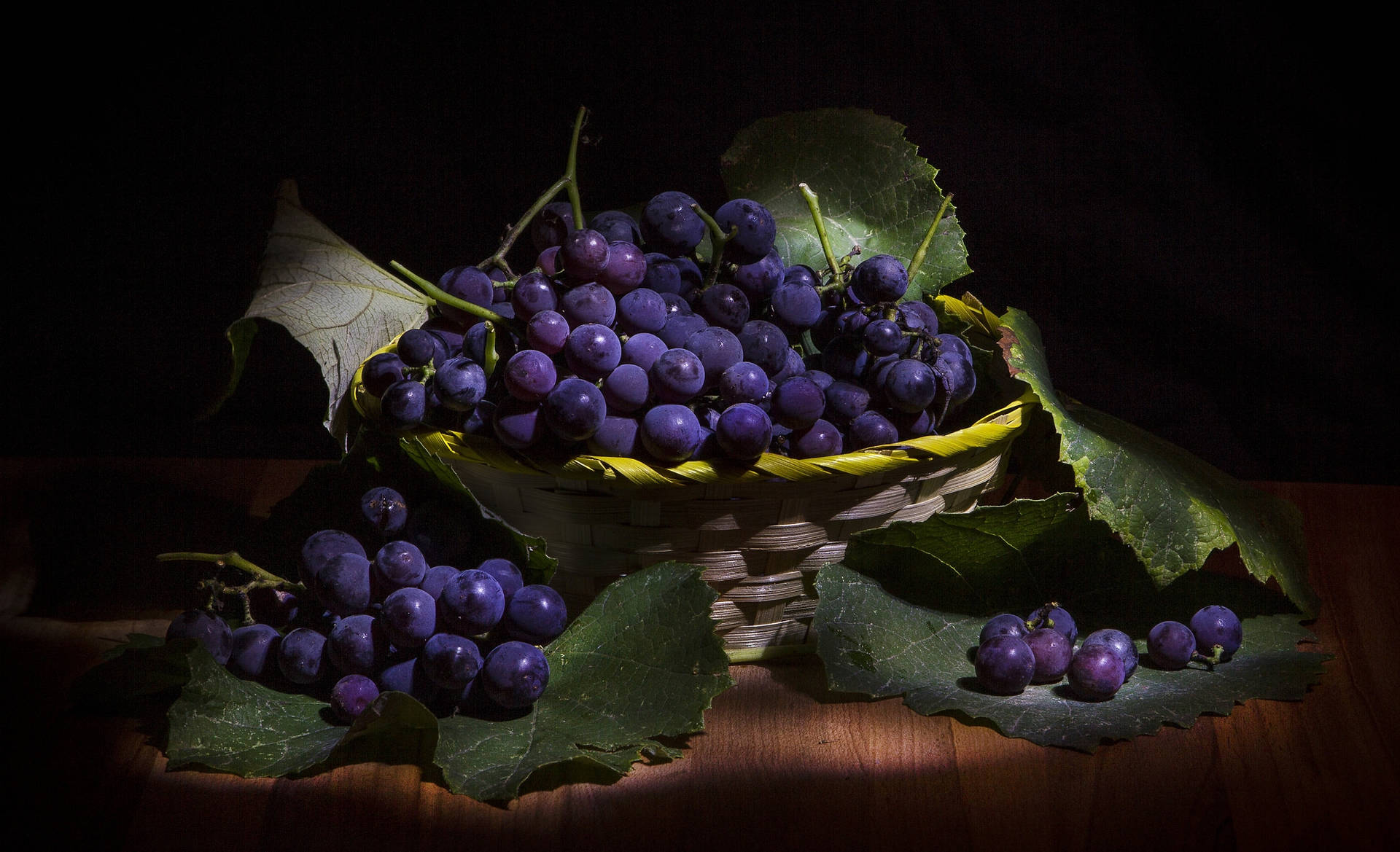 Violet Grape Photography Wallpaper