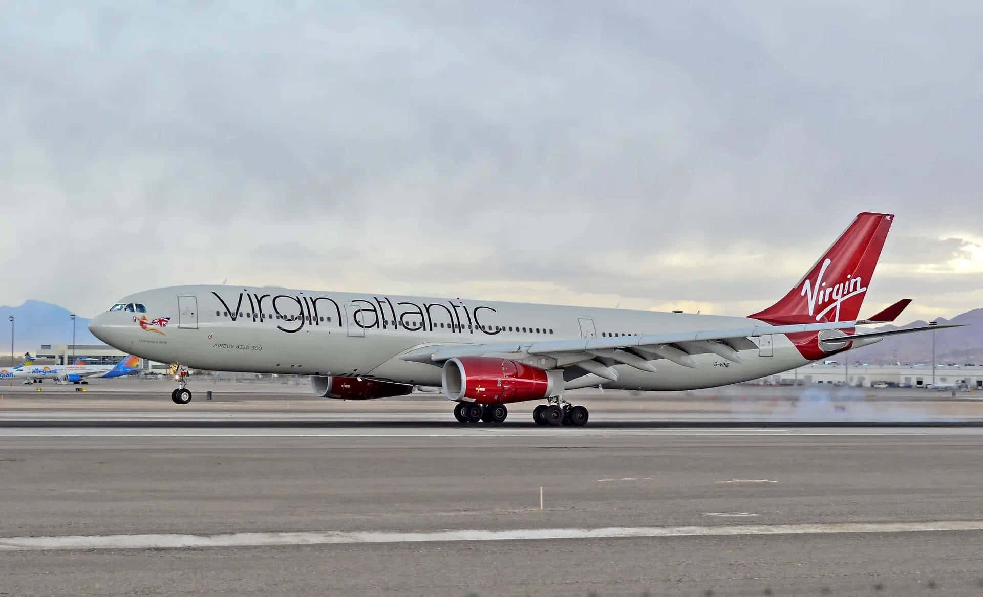 Salidadel Airbus A330 De Virgin Atlantic. Fondo de pantalla