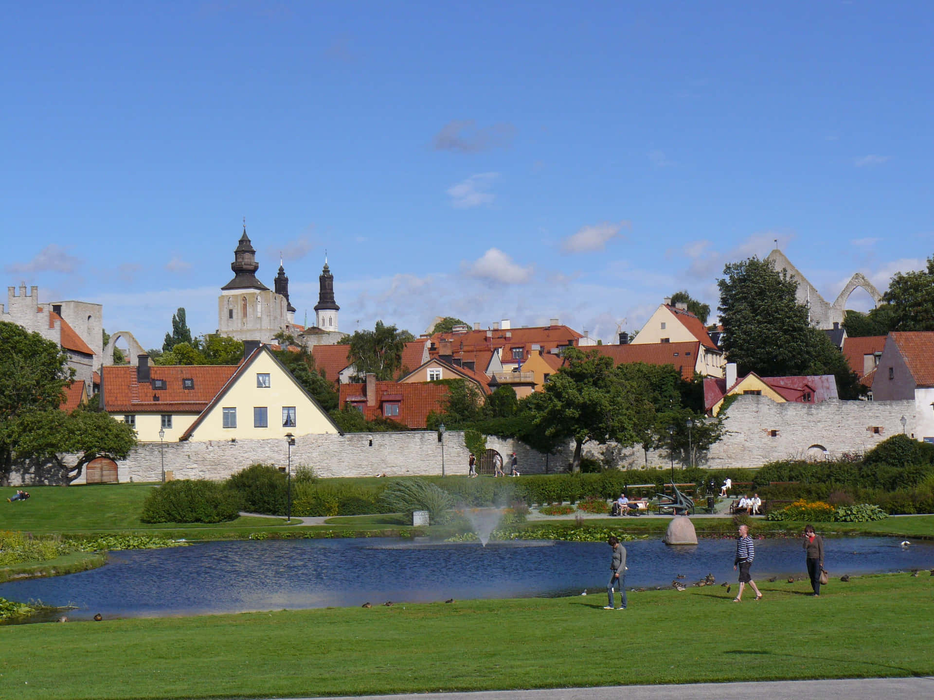 Visby Medieval Town Walland Greenery Wallpaper