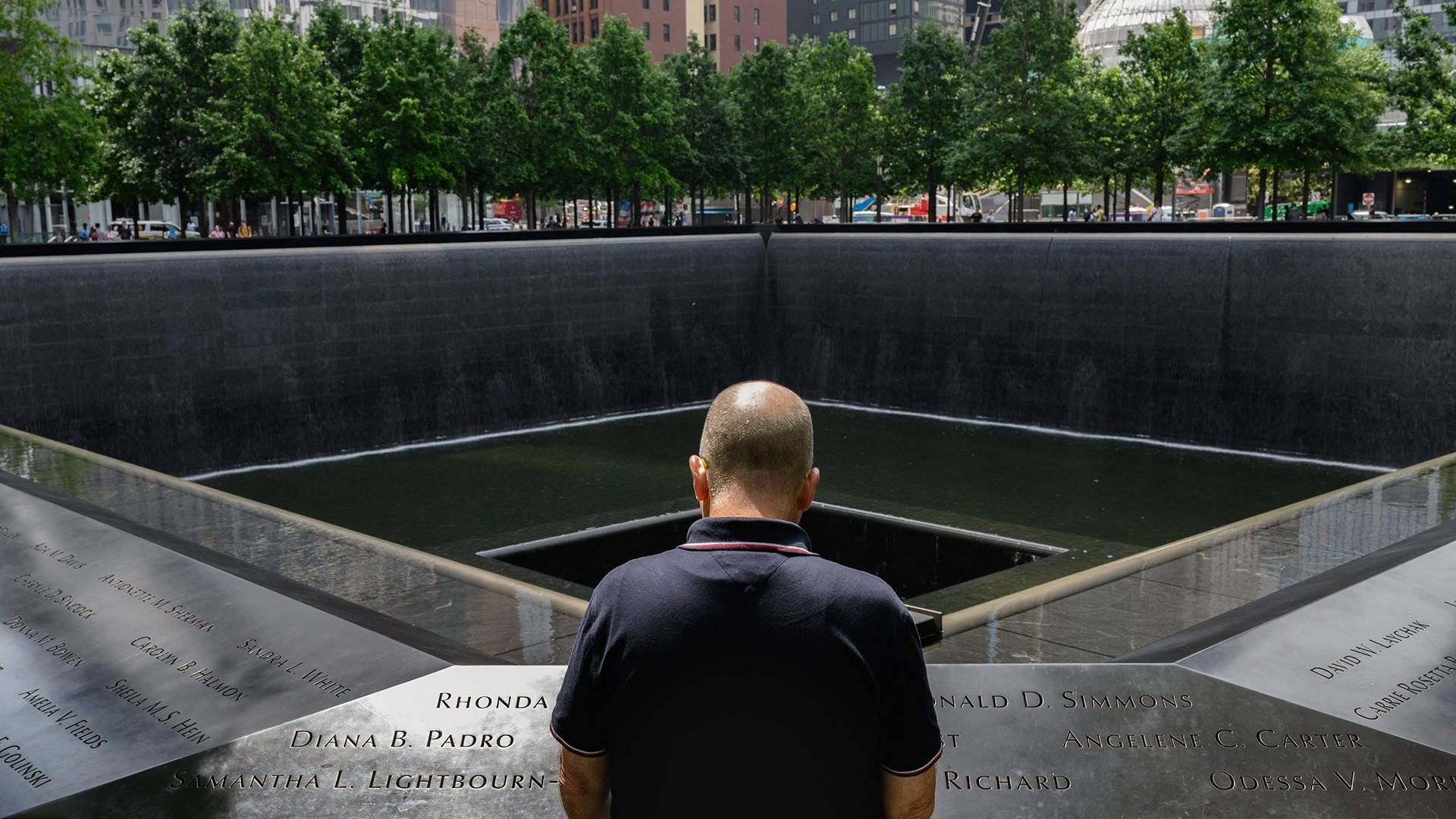 Besuchdes Ground Zero 9/11 Memorials Wallpaper