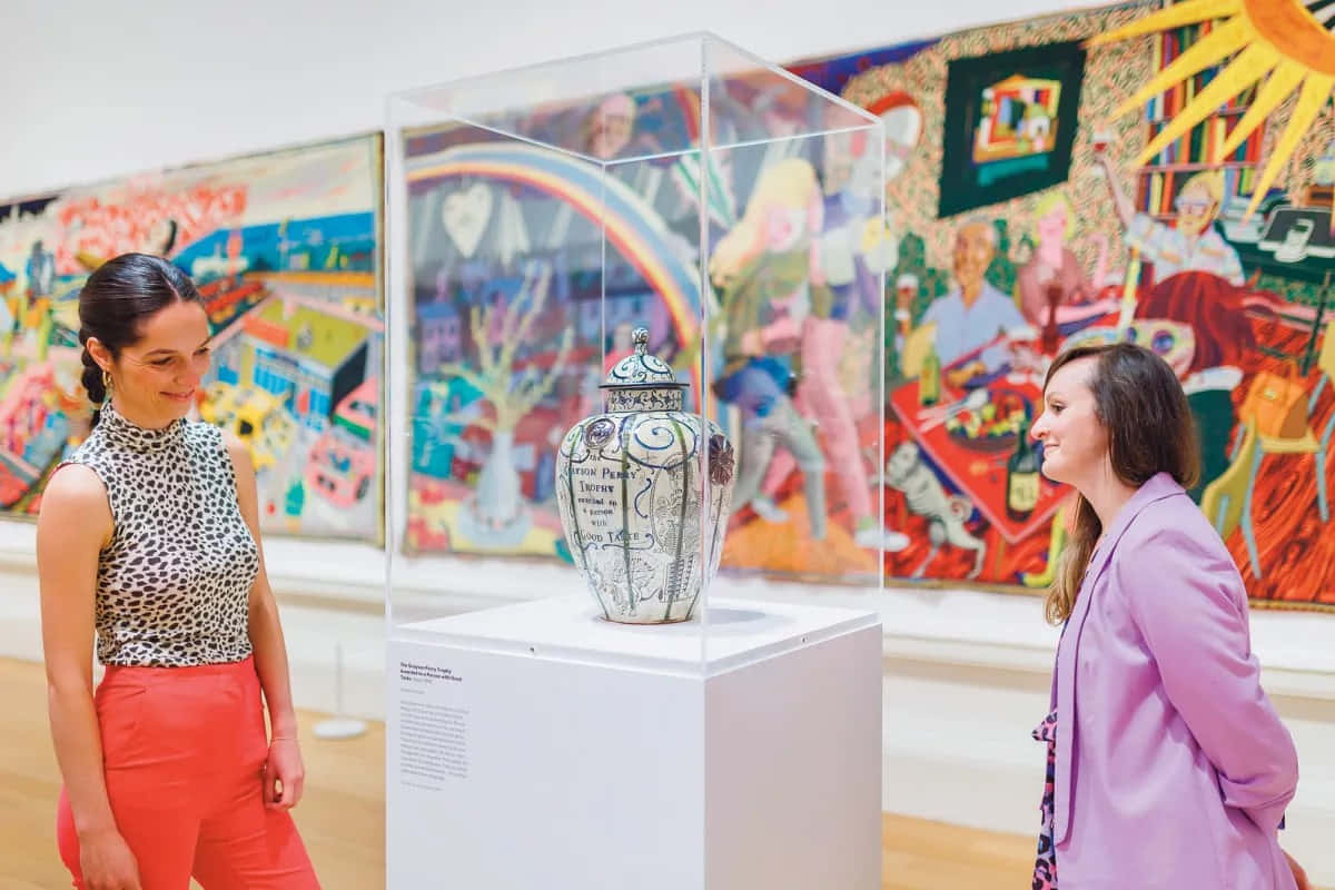 Visitors Admiring Artat Scottish National Galleryof Modern Art Wallpaper