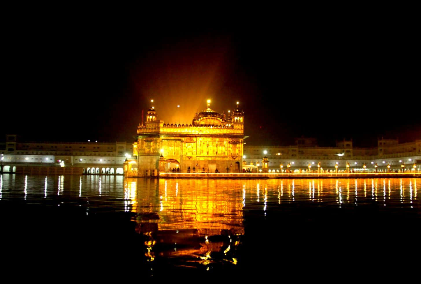Vistamaestosa Del Tempio D'oro Ad Amritsar, India