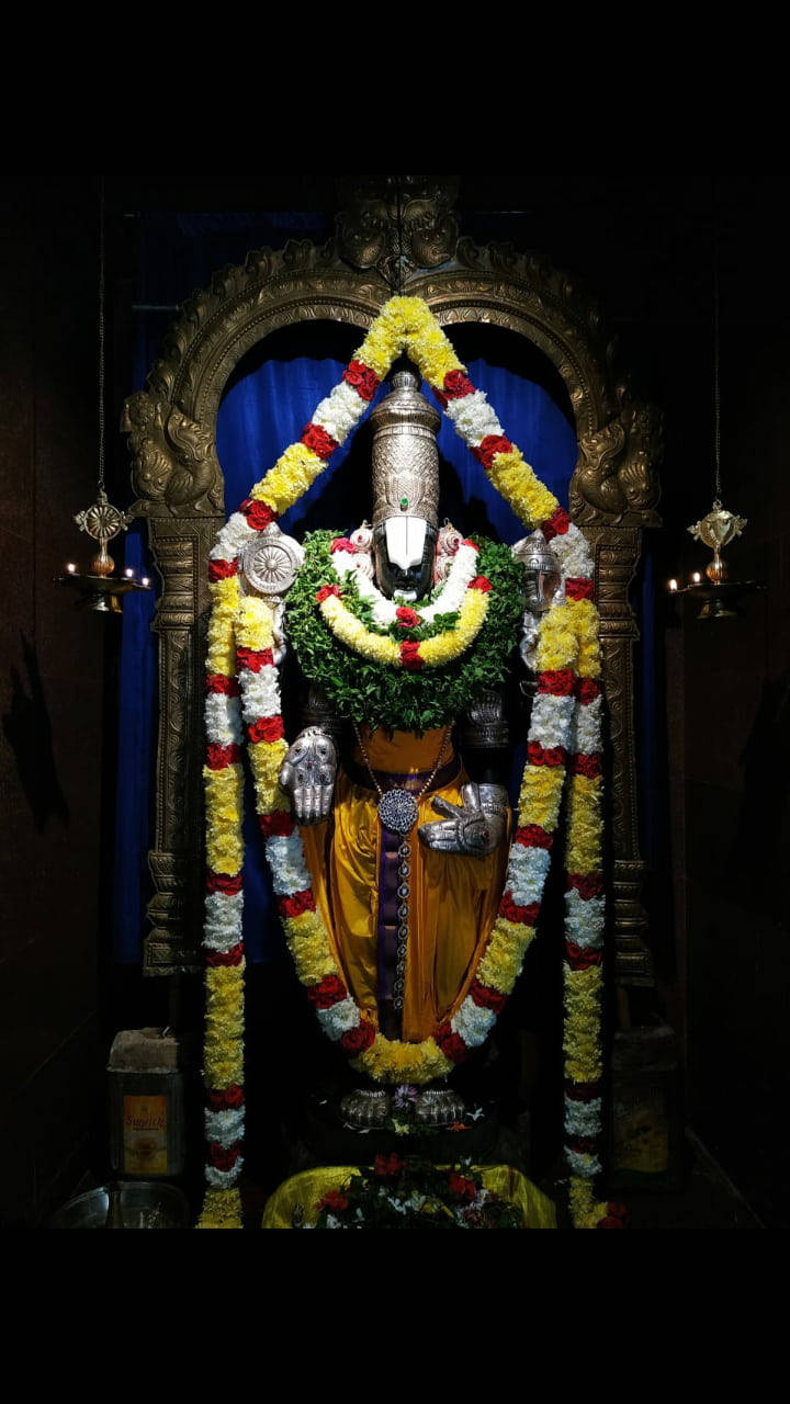 Vitthal Shrine With Floral Ornaments Wallpaper