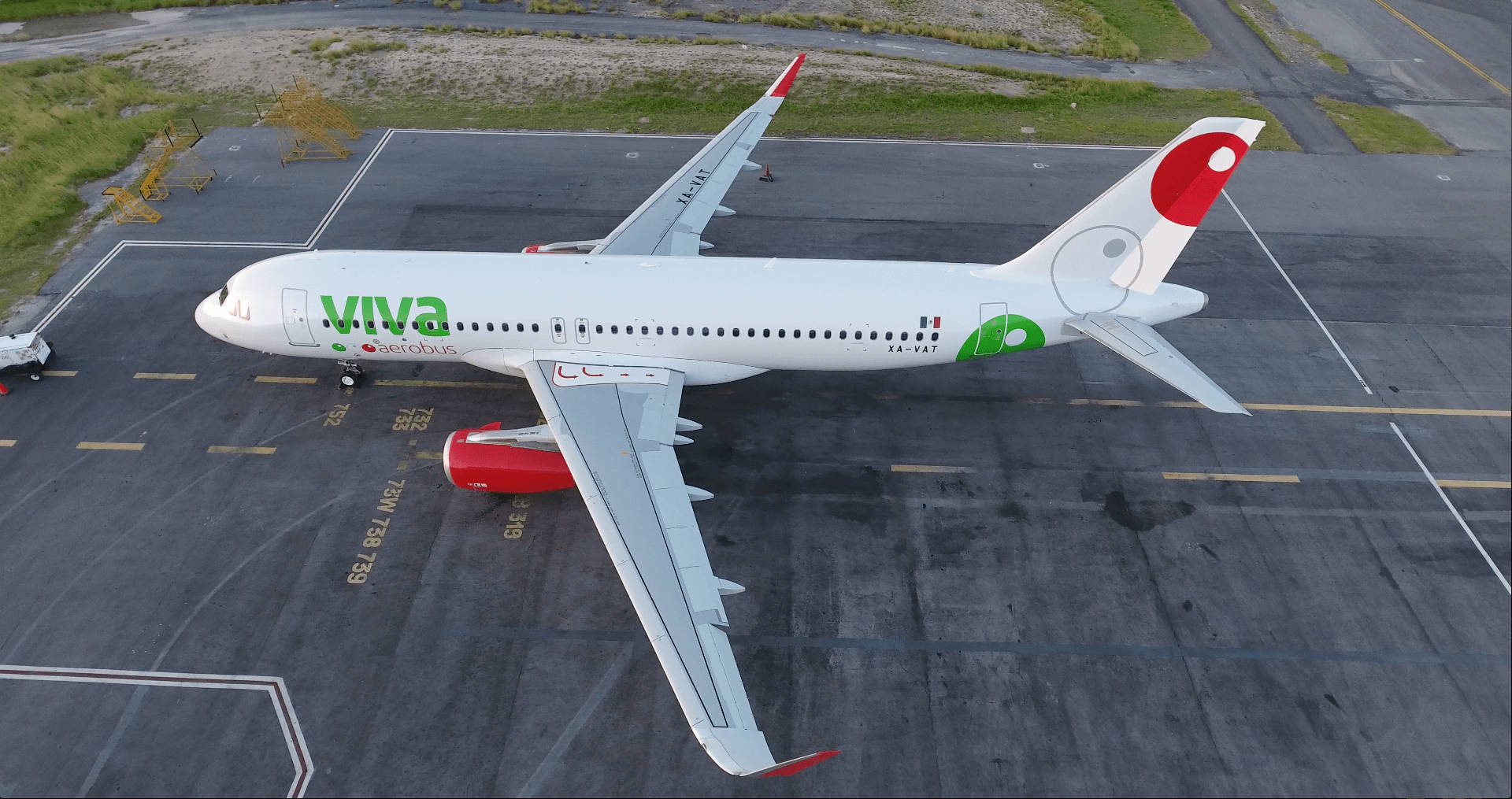 Viva Aerobus Parked Top View Wallpaper