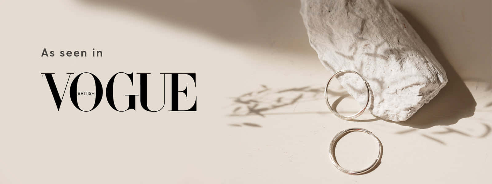 Vogue Featured Jewelry Advertisement Wallpaper