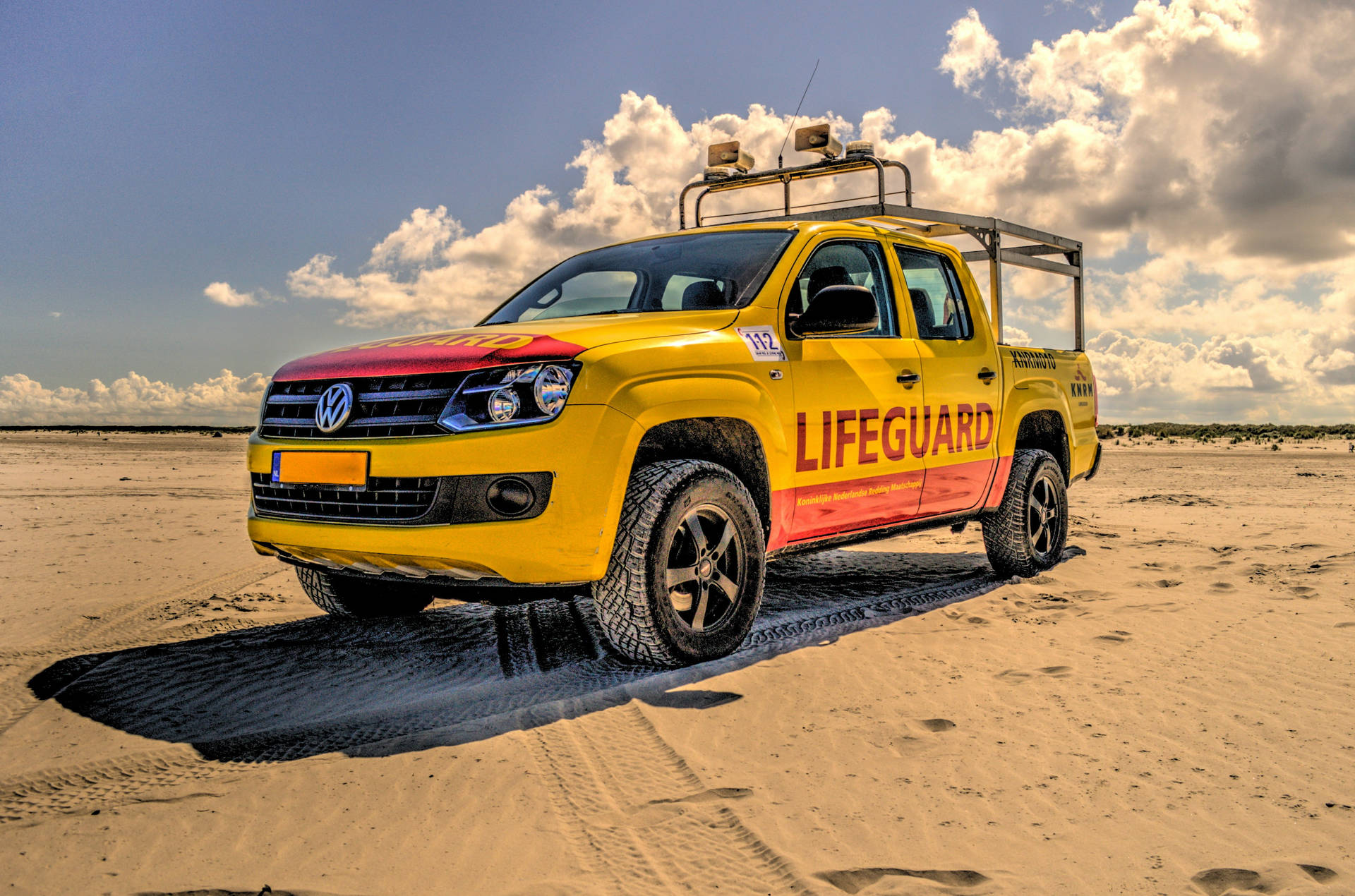 Volkswagen Amarok Lifeguard Emergency Car Wallpaper