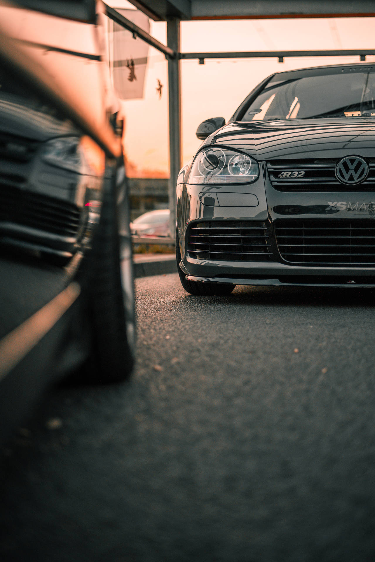 Experience the power of Volkswagen in the ultra-sporty R32 Wallpaper