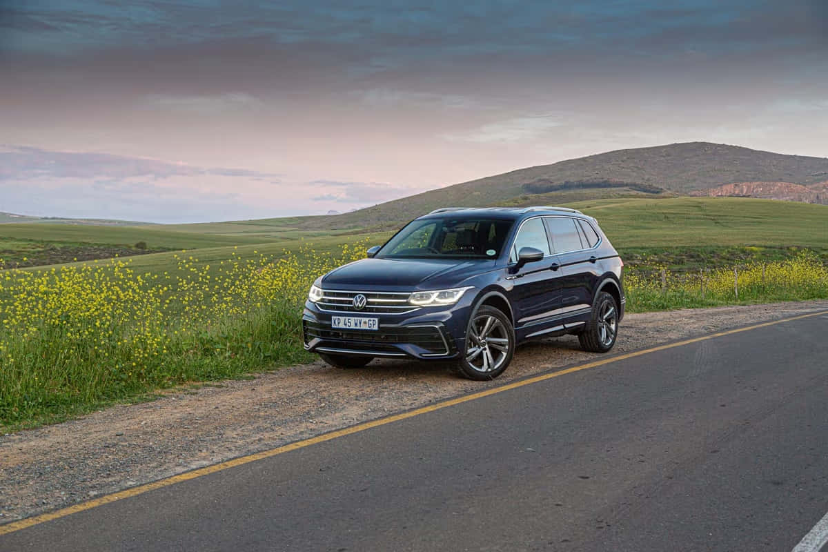 Volkswagen Tiguan Road Trip À La Campagne Fond d'écran