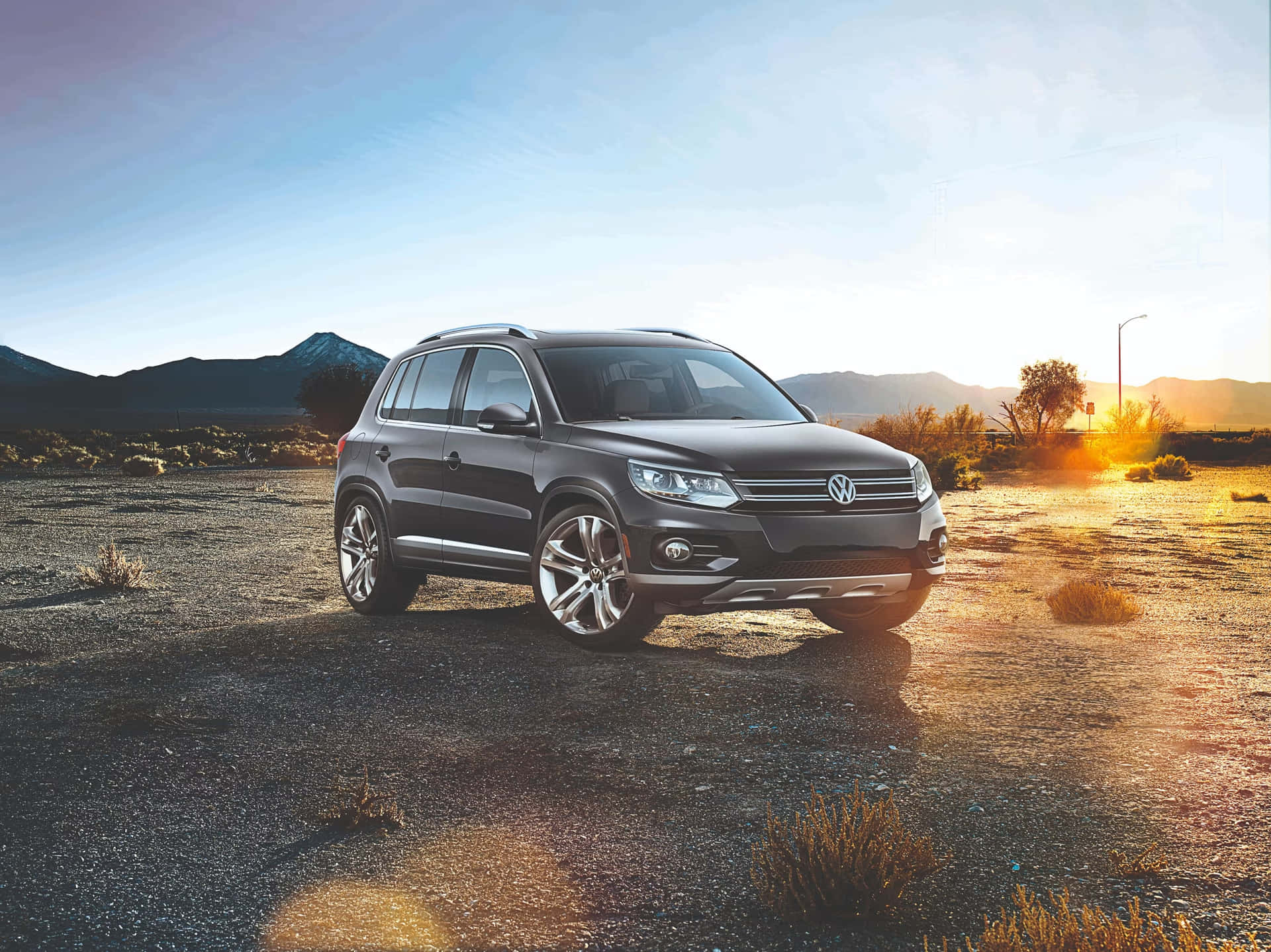 Volkswagen Tiguan Coucher De Soleil Désert Fond d'écran