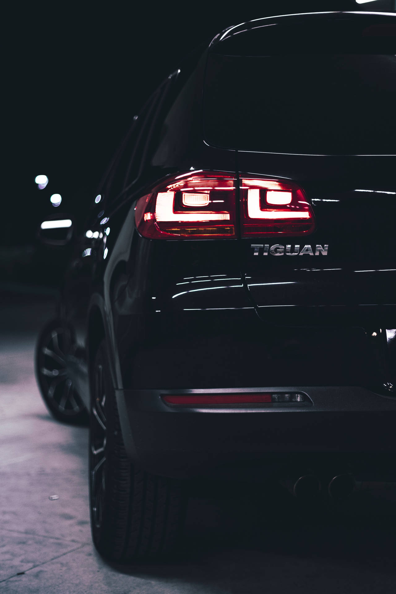Volkswagen Tiguan - Ready for any journey Wallpaper