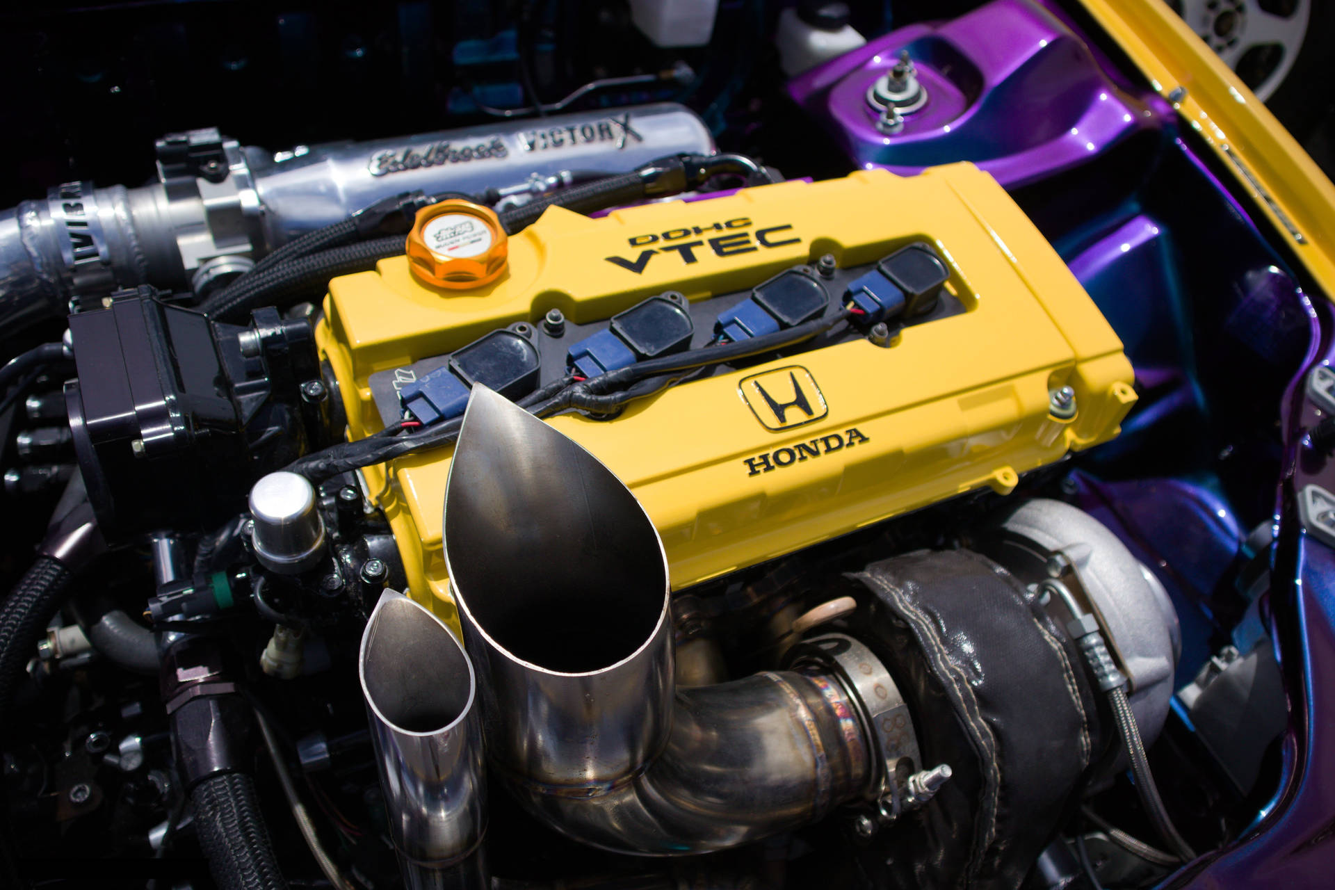 A Powerful Vtec Honda Engine Wallpaper