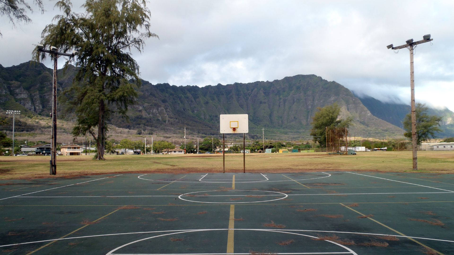 Waimanalo Basketball Court Mountain View Wallpaper