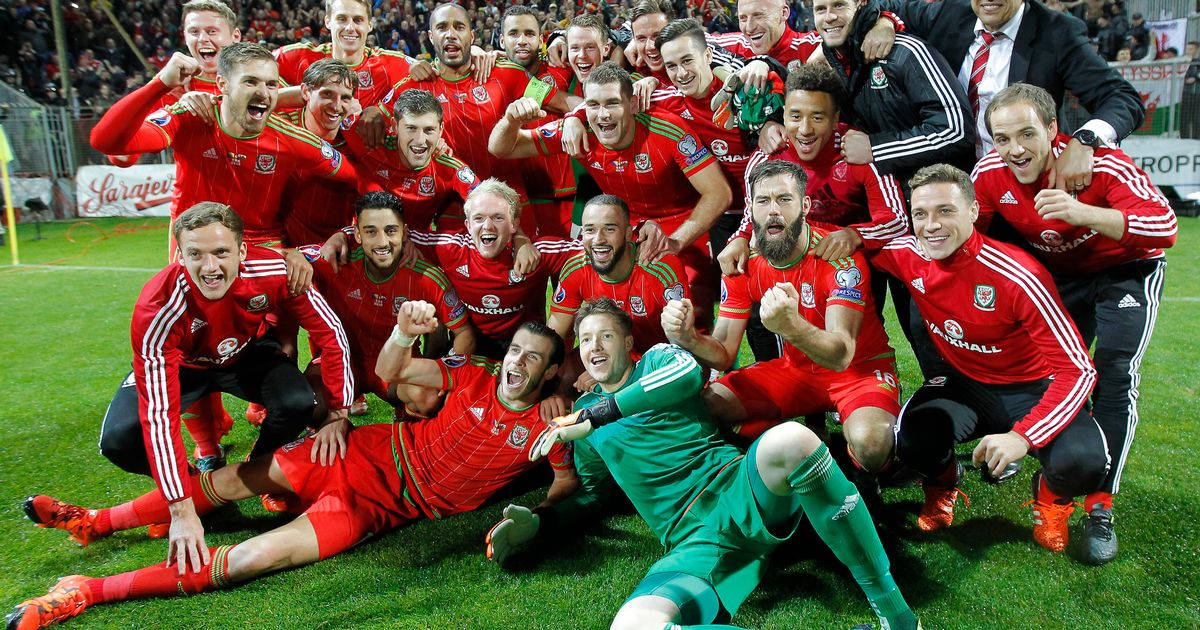 Equipenacional De Futebol Do País De Gales Foto De Grupo. Papel de Parede