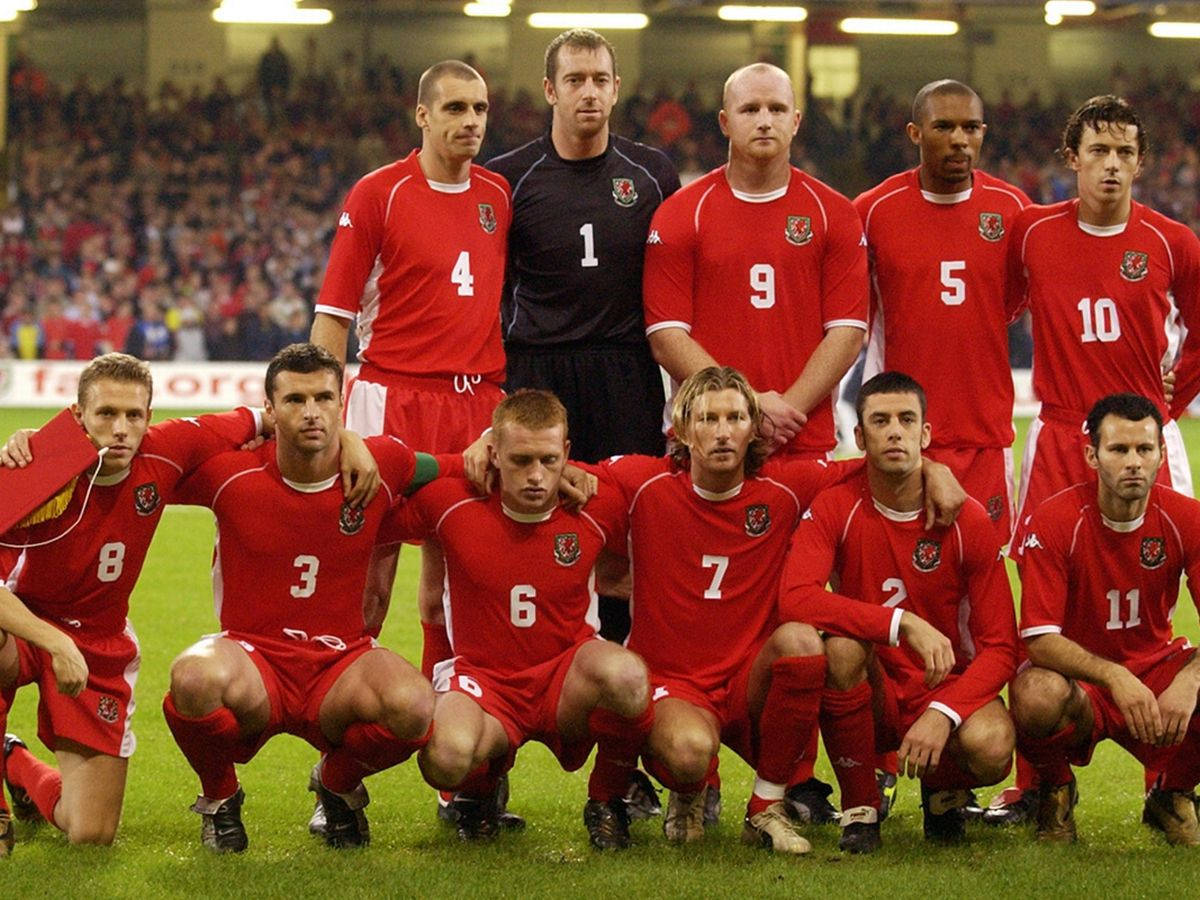 Wales National Football Team Mirror Article Picture