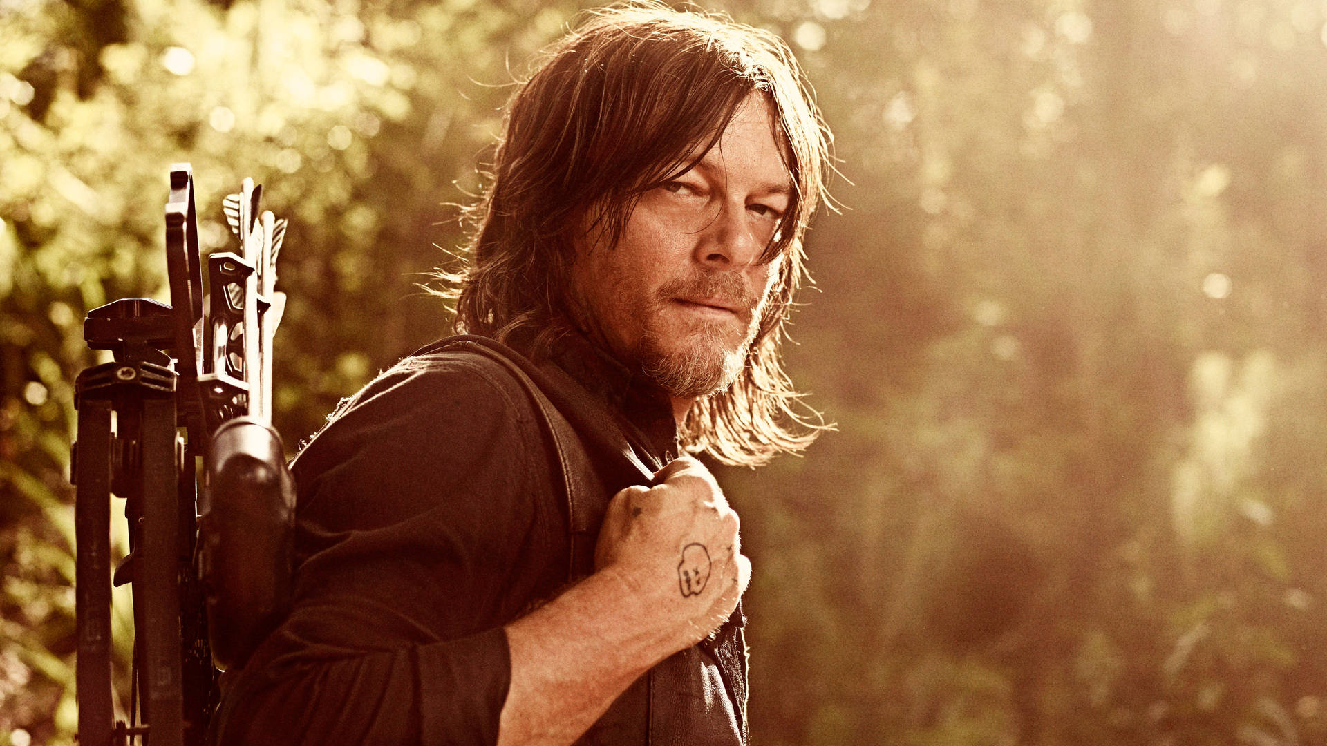Walking Dead Daryl With Sunlight Wallpaper
