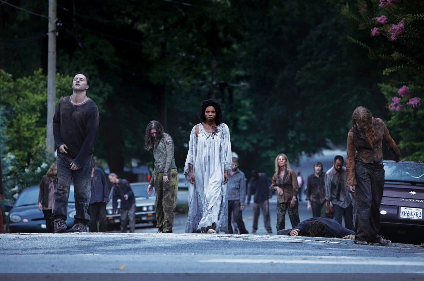 The Walking Dead Season 3 - A Woman Walking In The Street