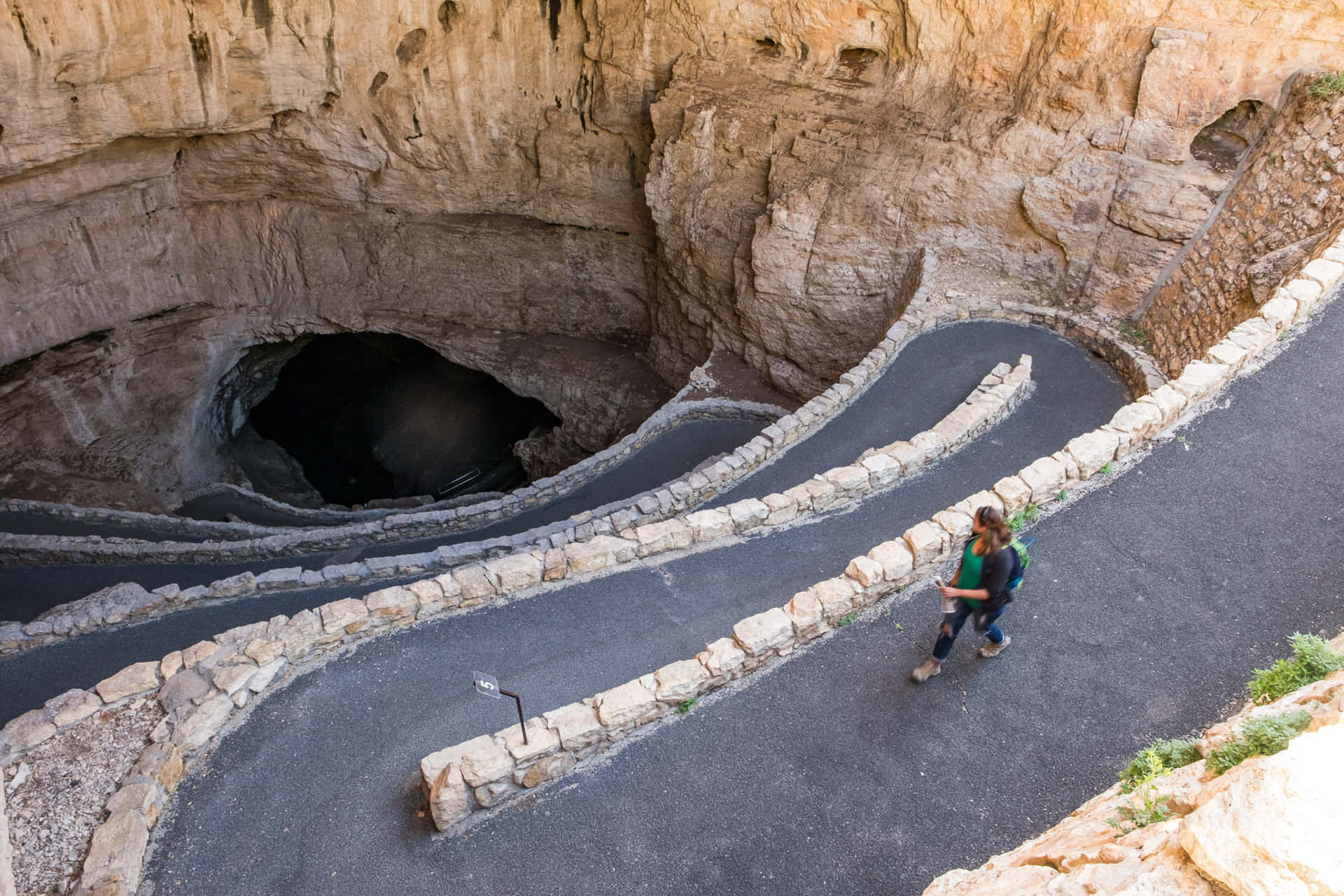 Caminhono Parque Nacional De Carlsbad Caverns. Papel de Parede
