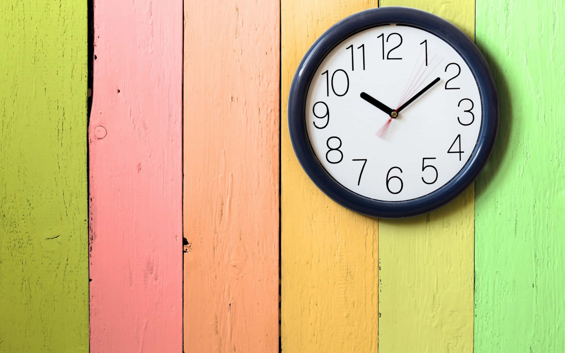Keep track of time with a Wall Clock