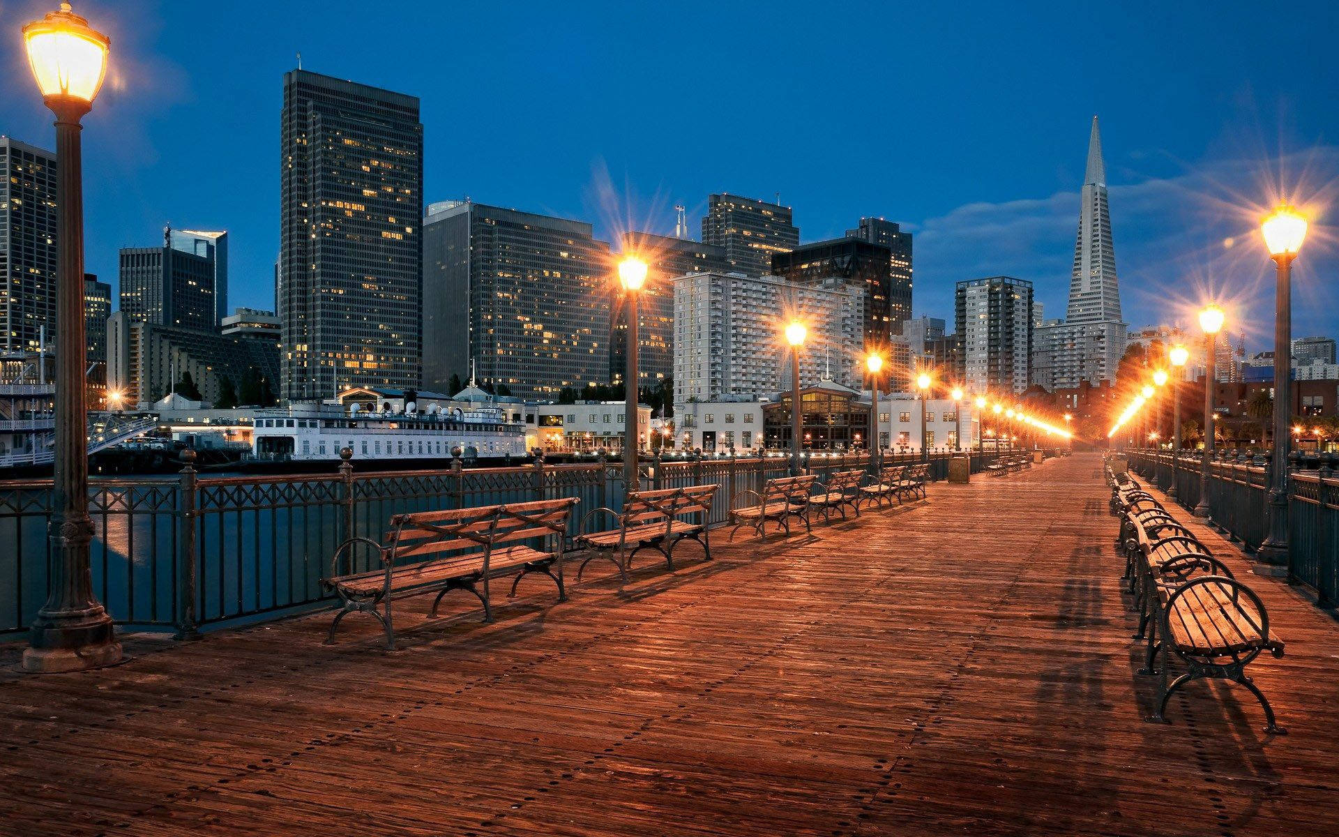 Exploring the vibrant skyline of San Francisco, California Wallpaper