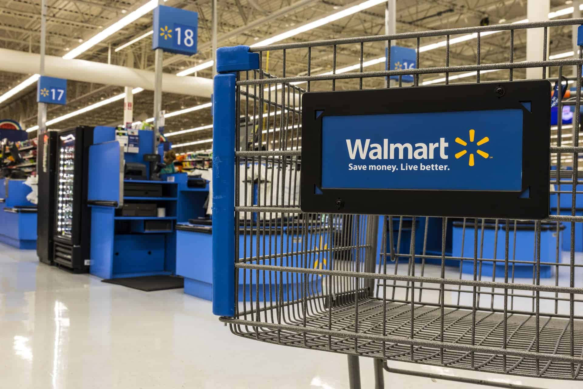 Uncarrello Della Spesa In Un Negozio Walmart