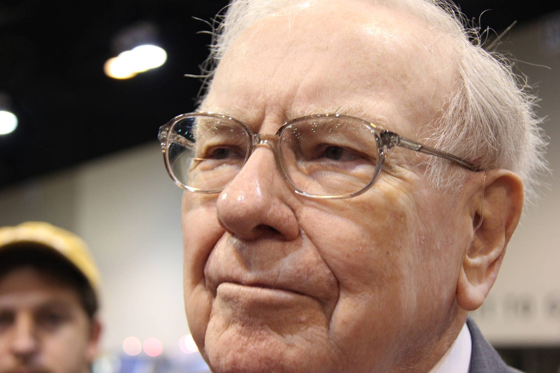 Warren Buffet Close Up Annoyed Photography Wallpaper