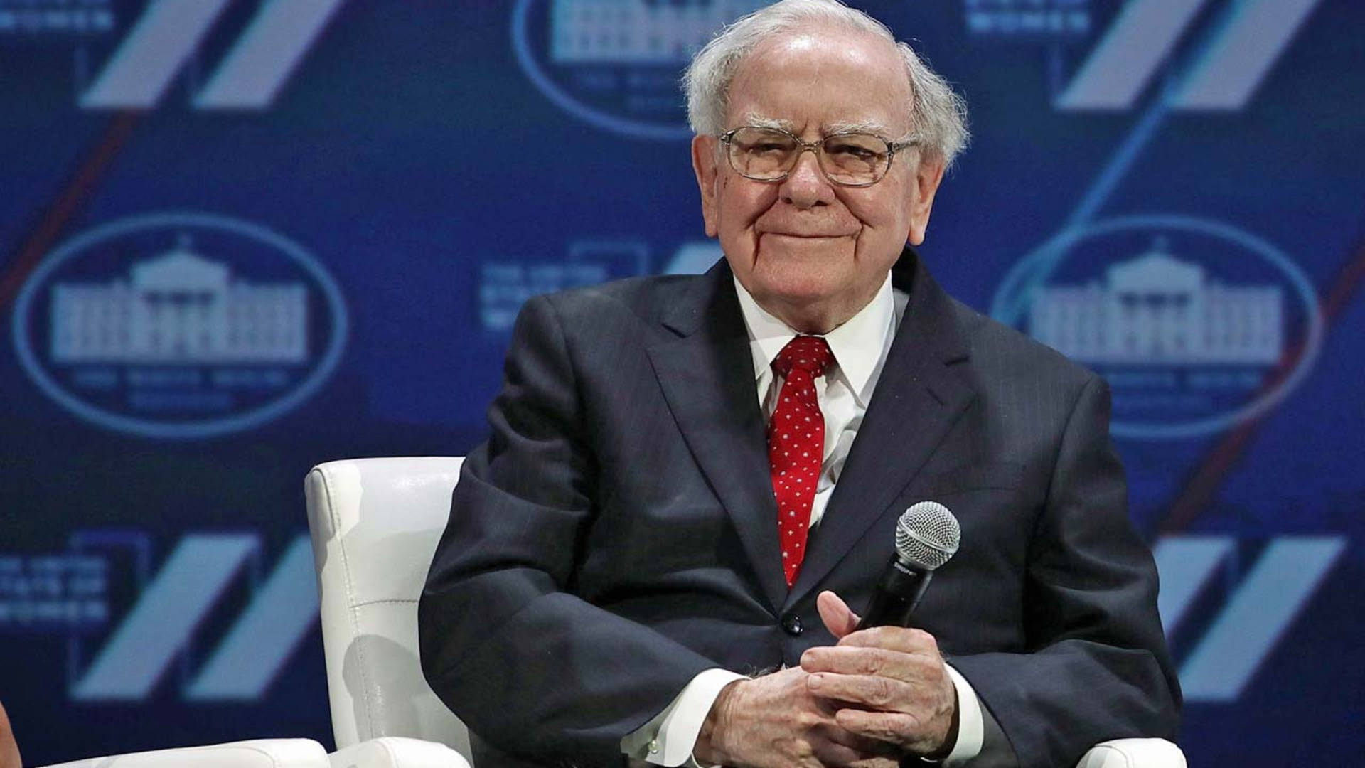 Warren Buffett White House Appearance Photography Picture