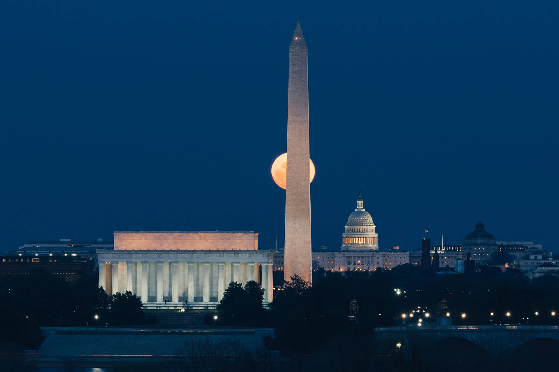 Washington DC Full Moon Wallpaper