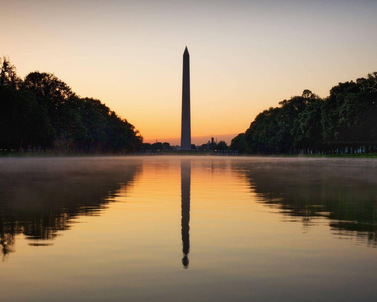 Majestic view of the Washington DC Monument Wallpaper