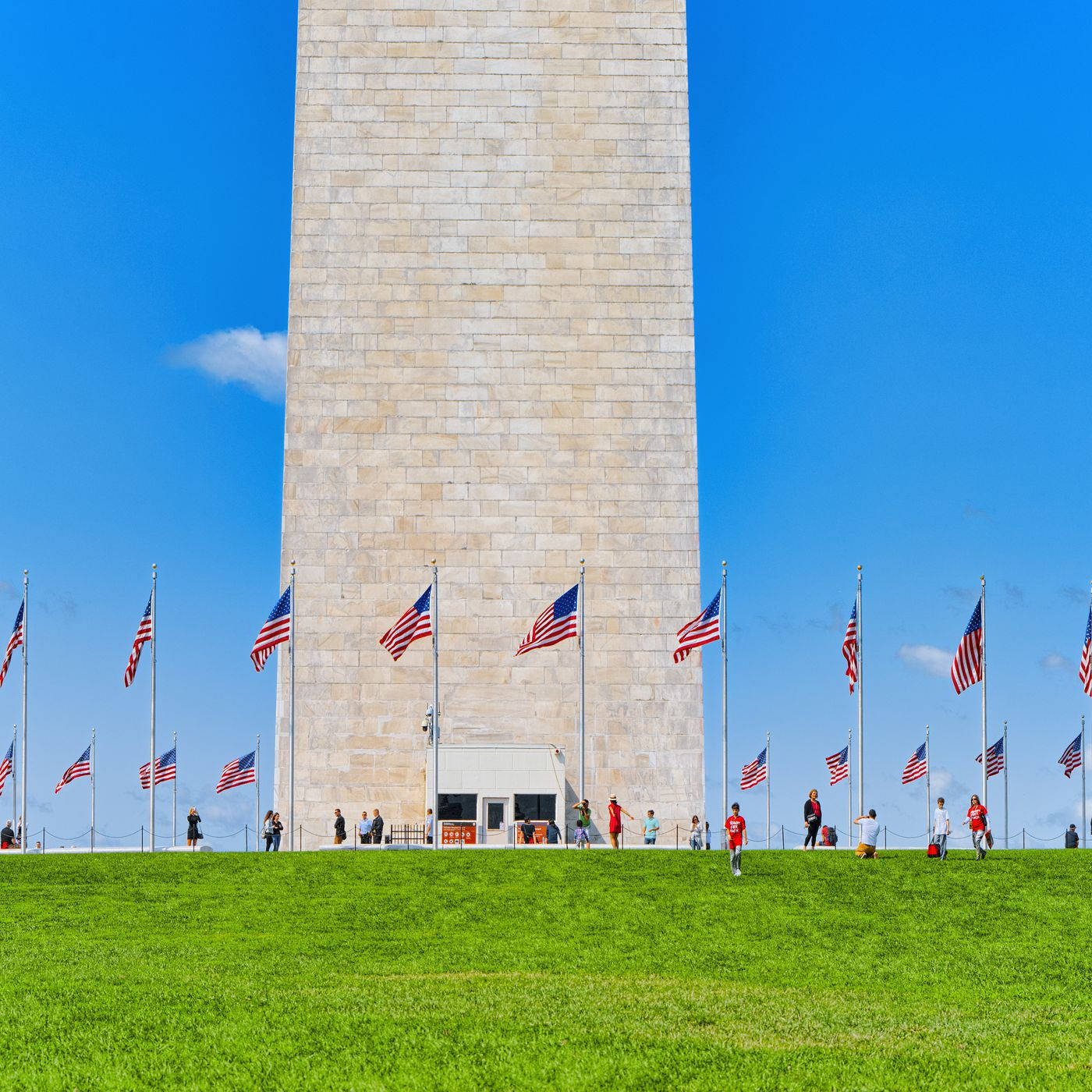 Washington Monument Bright Base Background